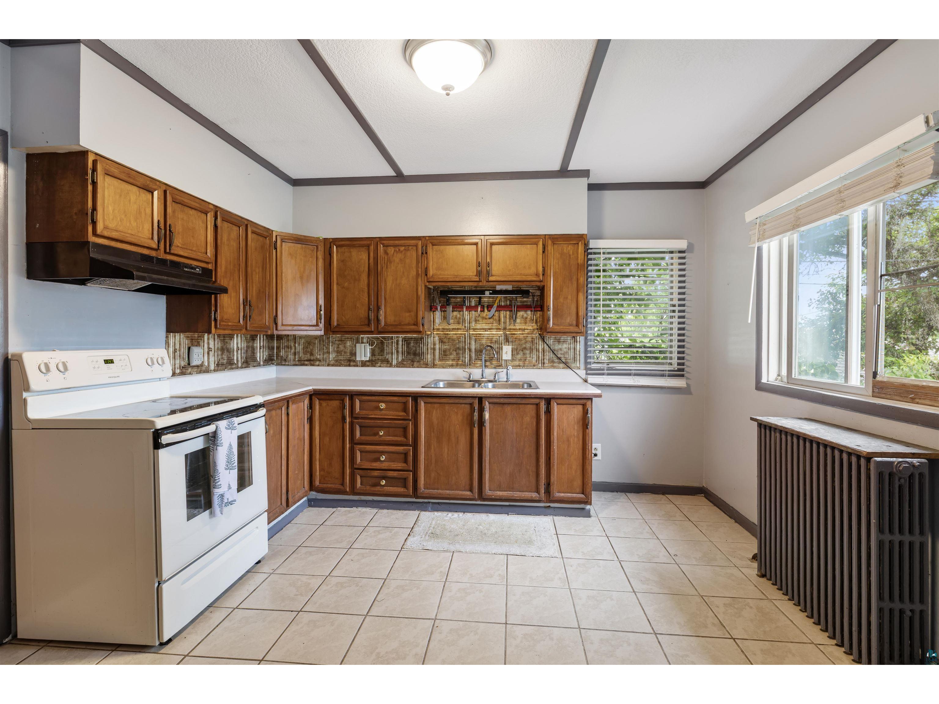 213 W Wisconsin Ave Gilbert MN 55741 6126351 image8