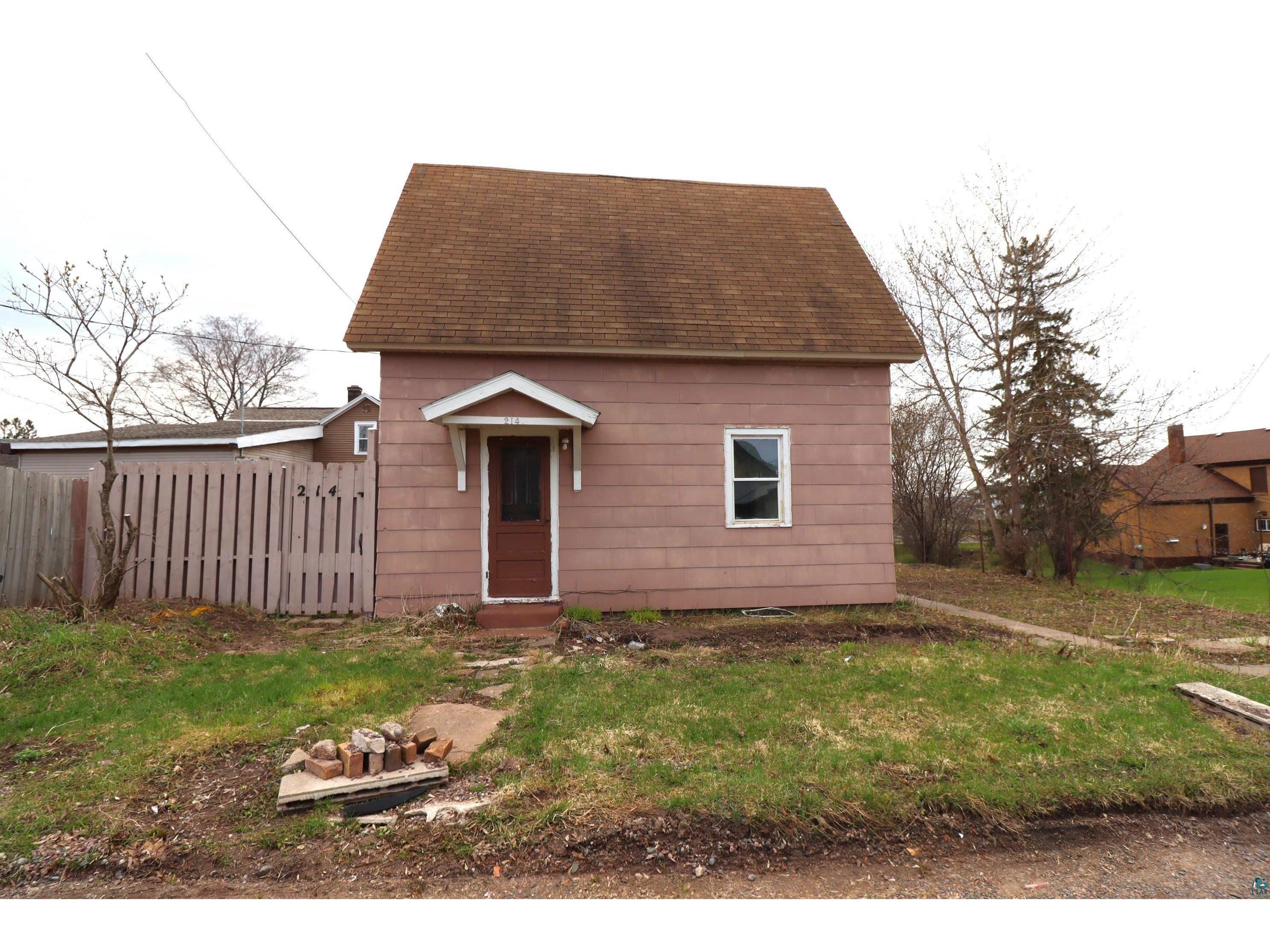 214 Beaser Ave Ashland WI 54806 6107912 image1