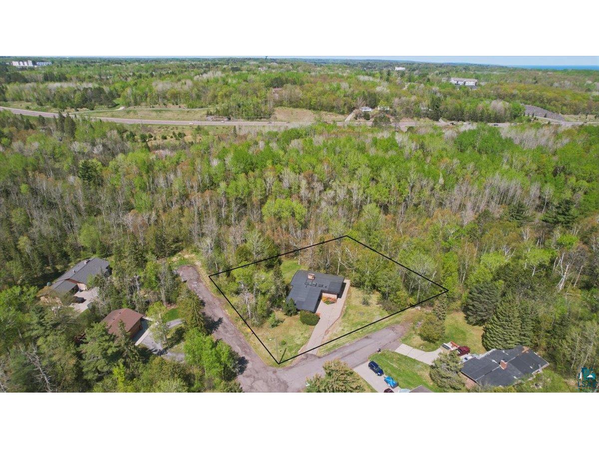 2141 Leonard St Duluth MN 55811 - Miller Creek 6125678 image1