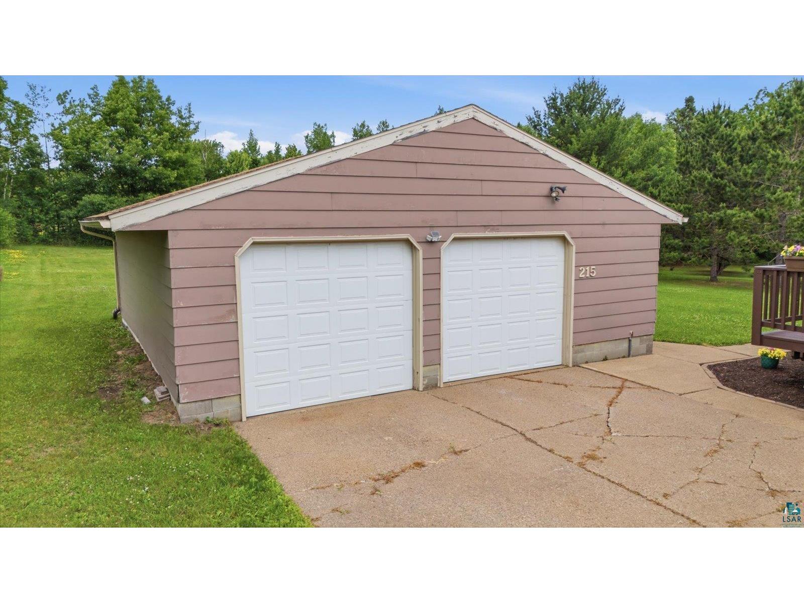 215 E 45th St Hibbing MN 55746 6126543 image2