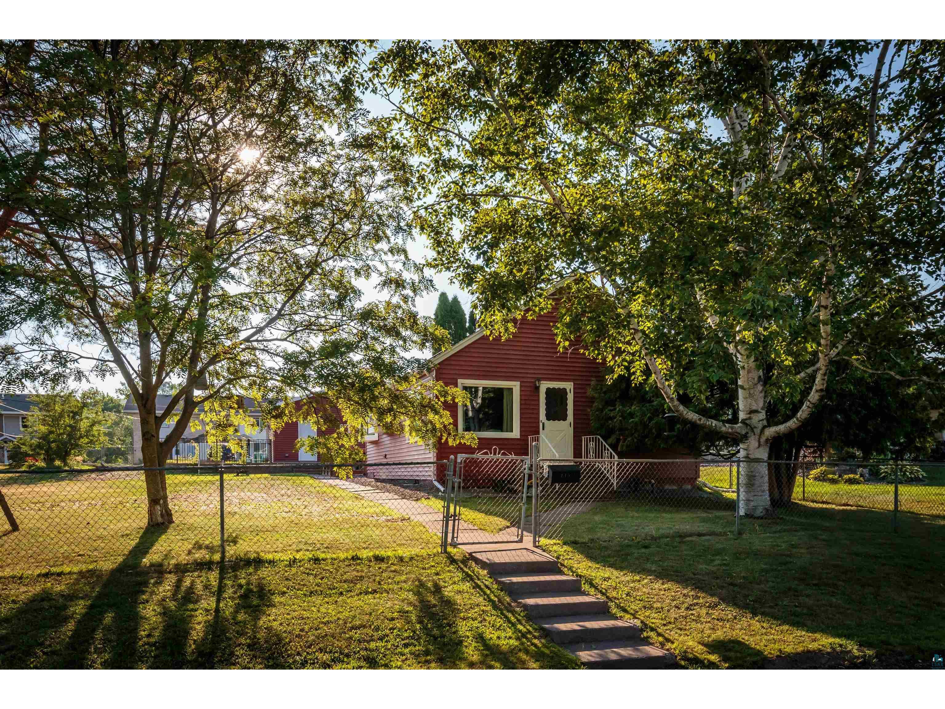 215 S 70th Ave W Duluth MN 55807 6109825 image1