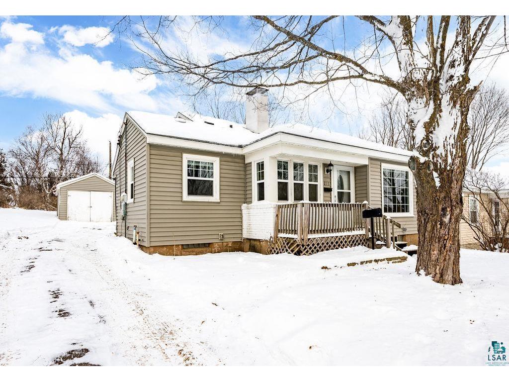 215 W Redwing St Duluth MN 55803 6112101 image1