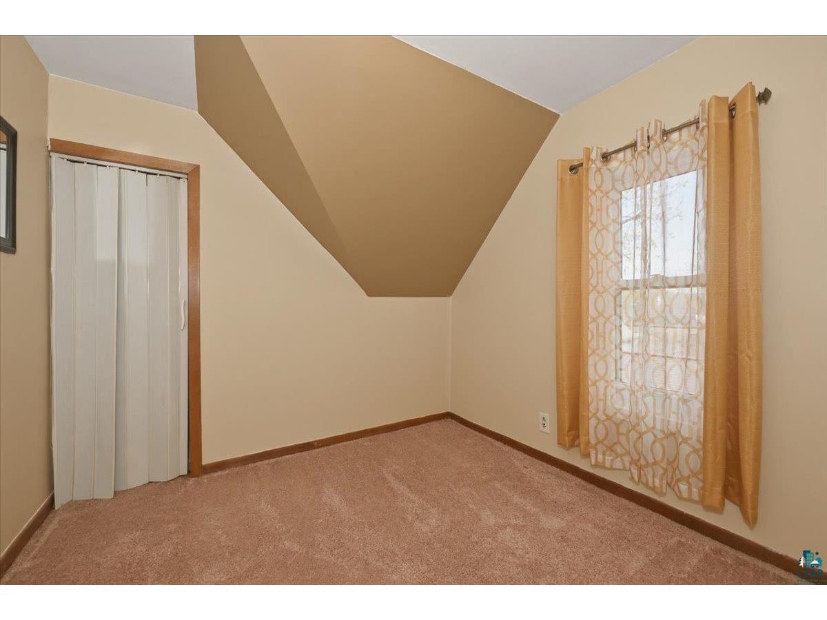 216 N 38th Ave W Duluth MN 55807 6125339 image16