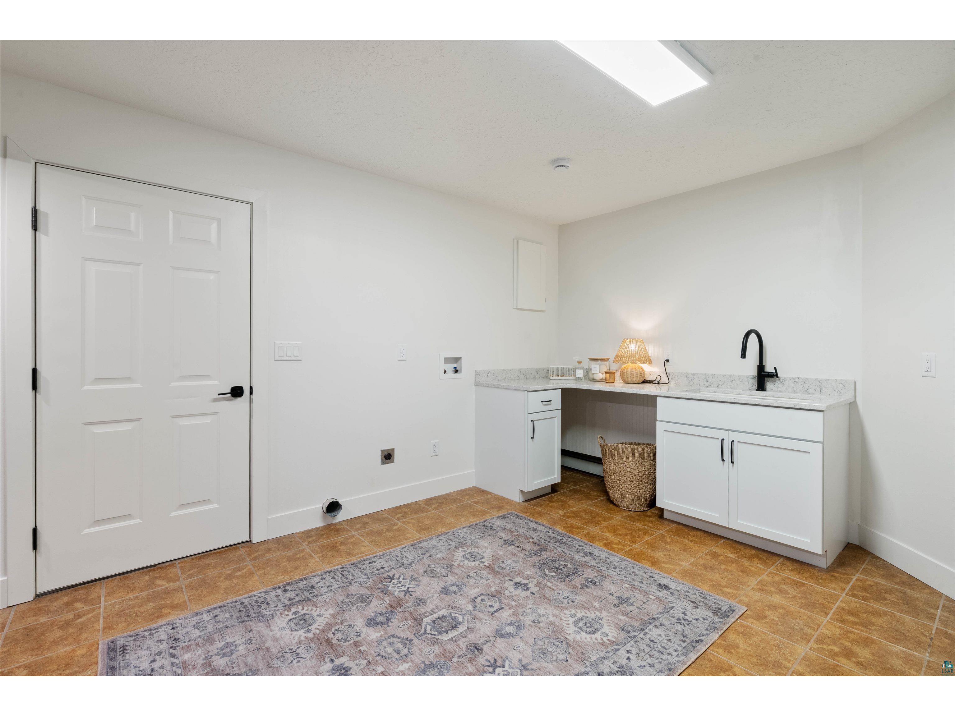 2166 E Detroit St Superior WI 54880 6124803 image27