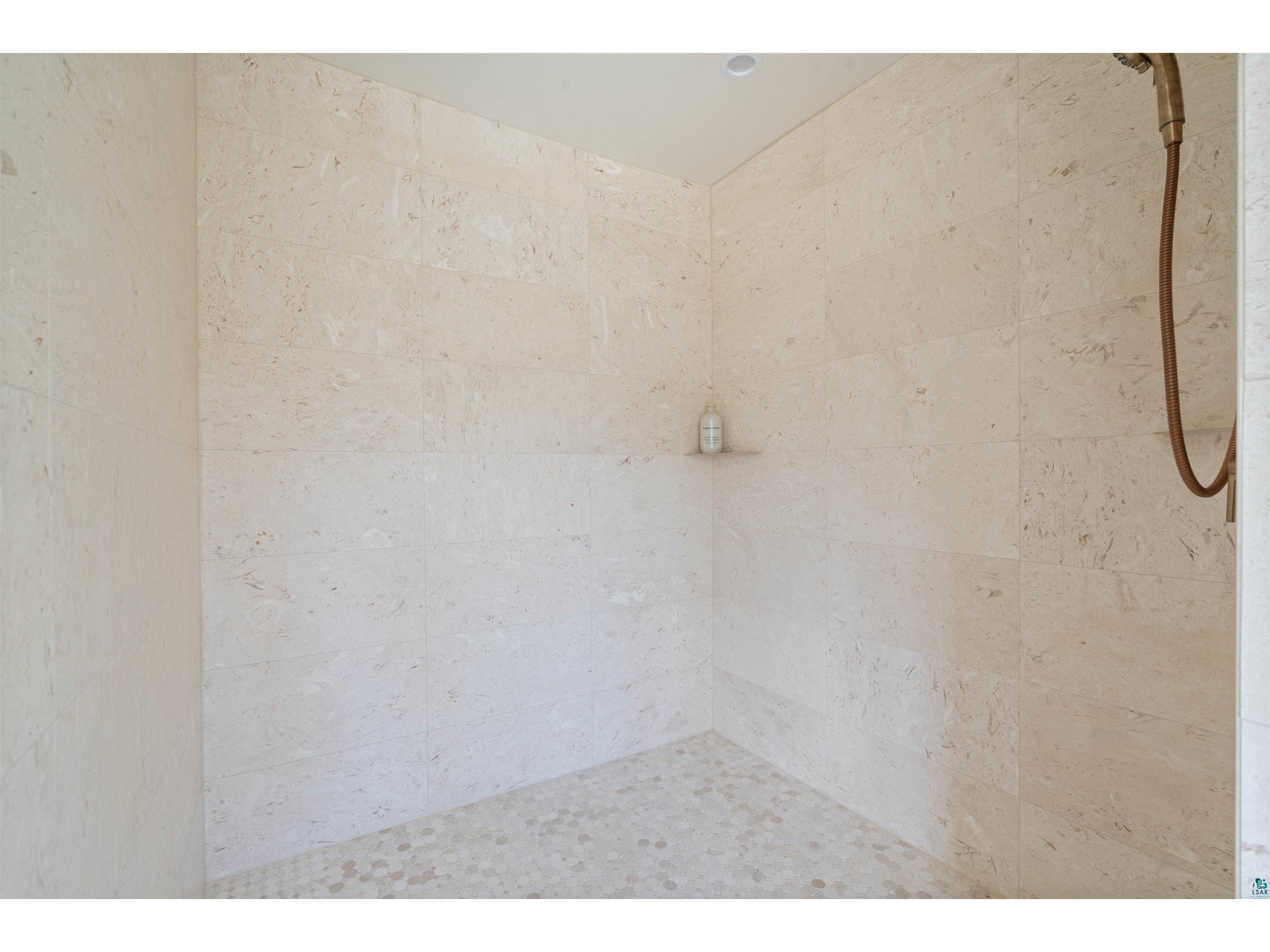 2166 E Detroit St Superior WI 54880 6124803 image37