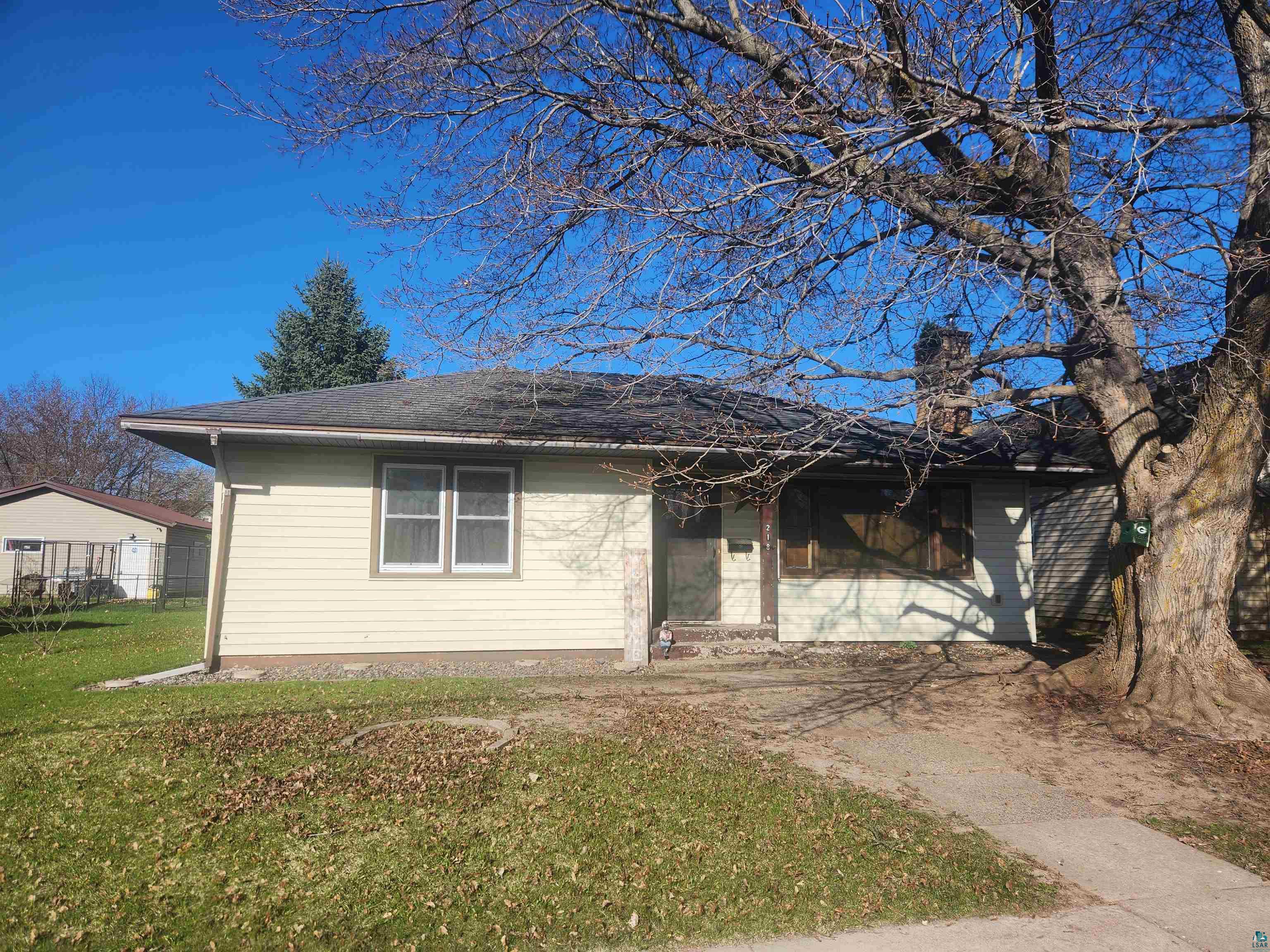 218 E 11th Ave Ashland WI 54806 6125035 image1