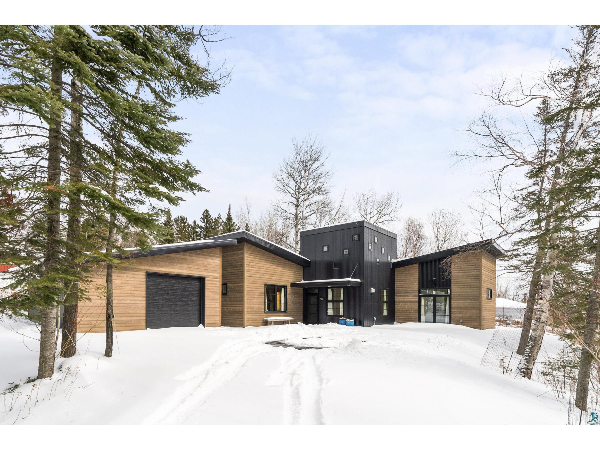 218 W 9th Ave Grand Marais MN 55604 6112913 image1