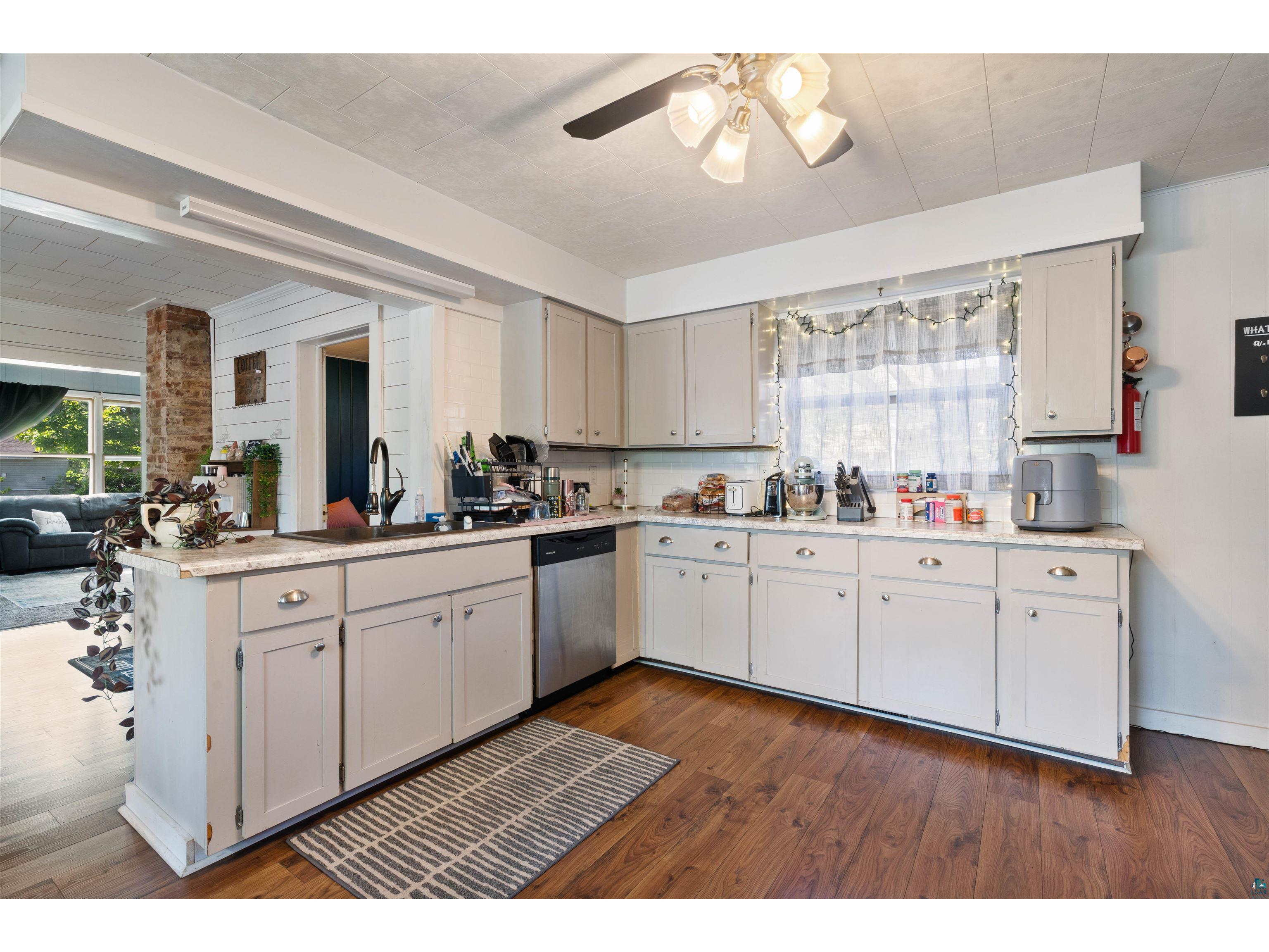 219 High St Spooner WI 54801 6125660 image17