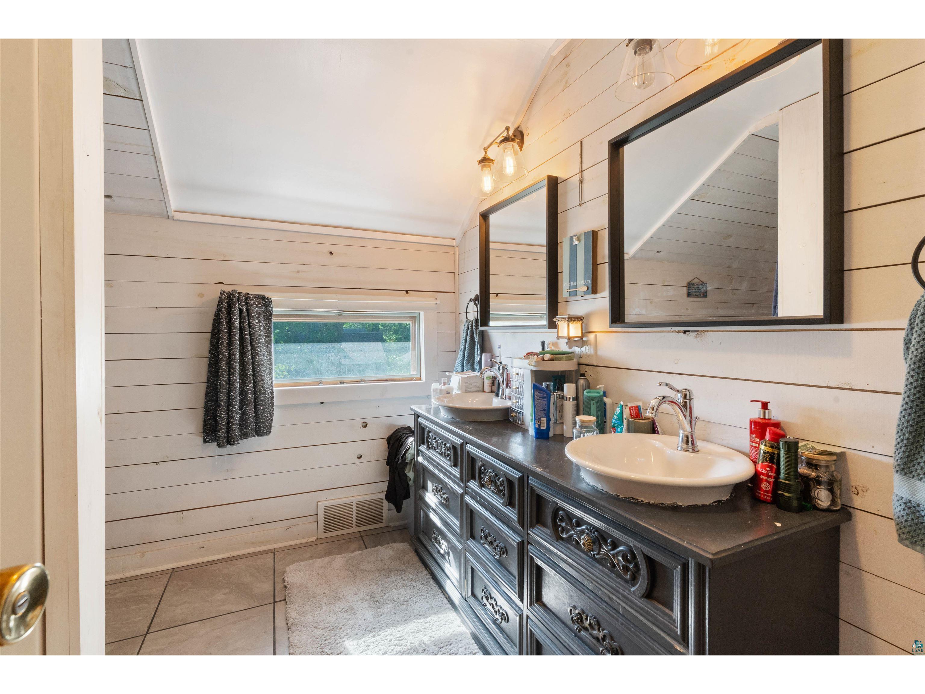 219 High St Spooner WI 54801 6125660 image28