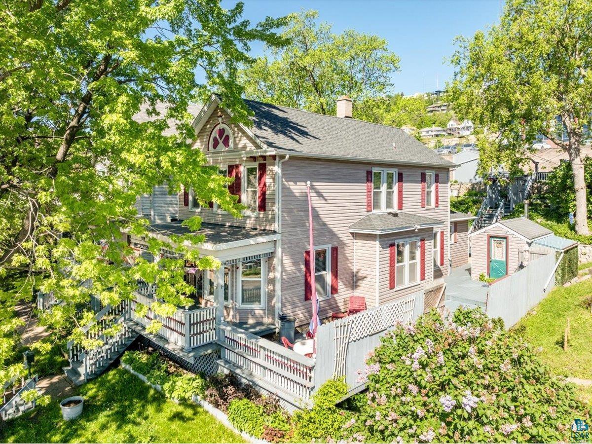 219 W 3rd St Duluth MN 55806 6114153 image1