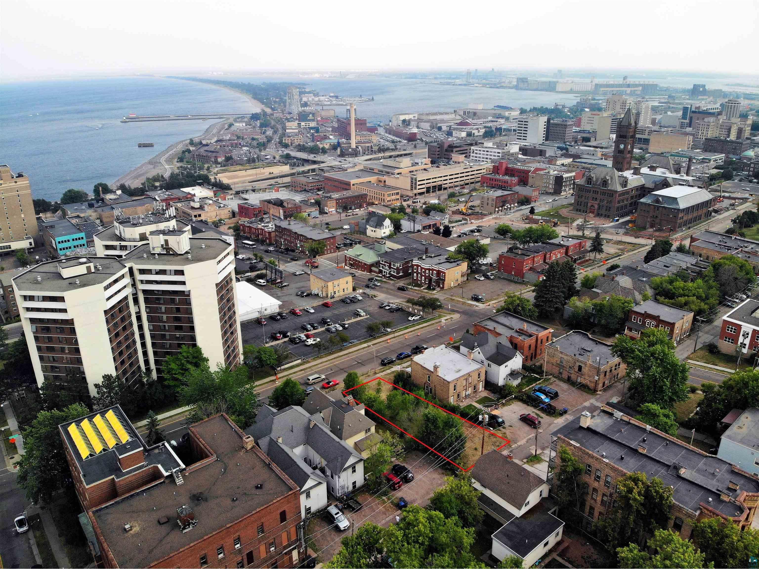 21x E 3rd St Duluth MN 55802 6113840 image1