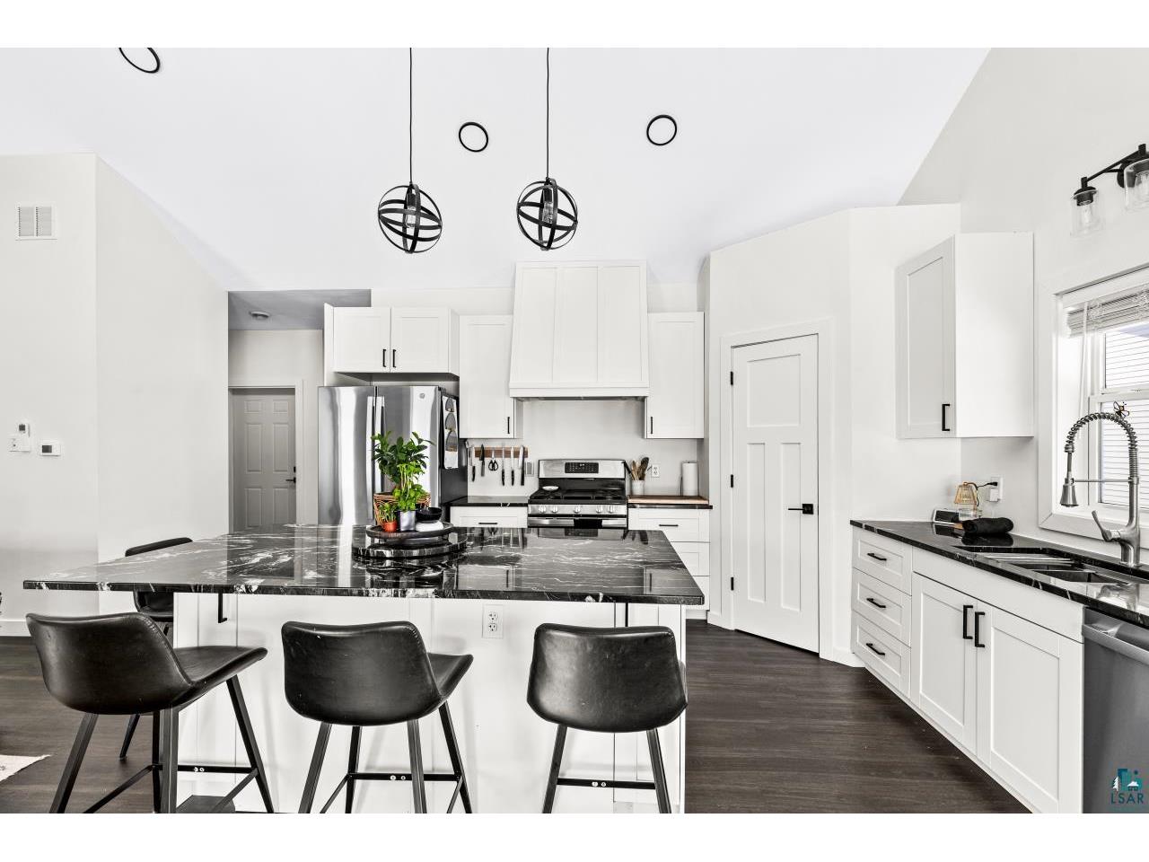 22 Spartan Circle Dr Superior WI 54880 6124090 image10