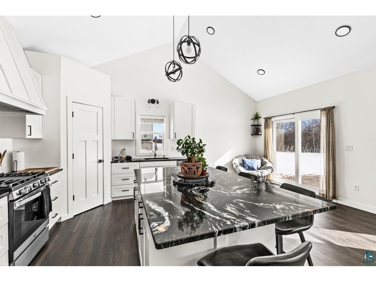 22 Spartan Circle Dr Superior WI 54880 6124090 image7