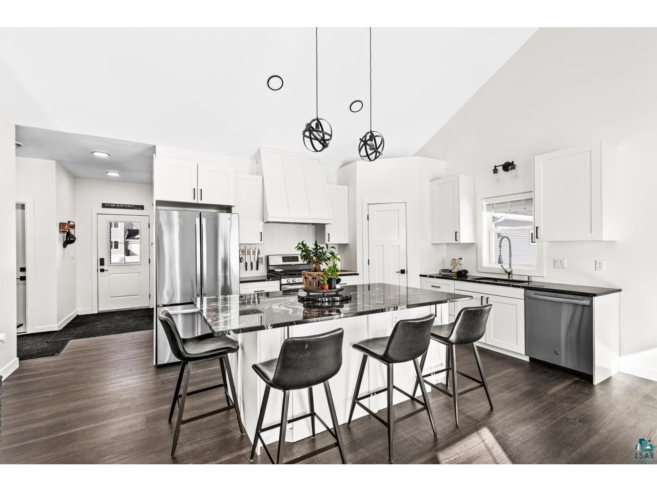 22 Spartan Circle Dr Superior WI 54880 6124090 image8