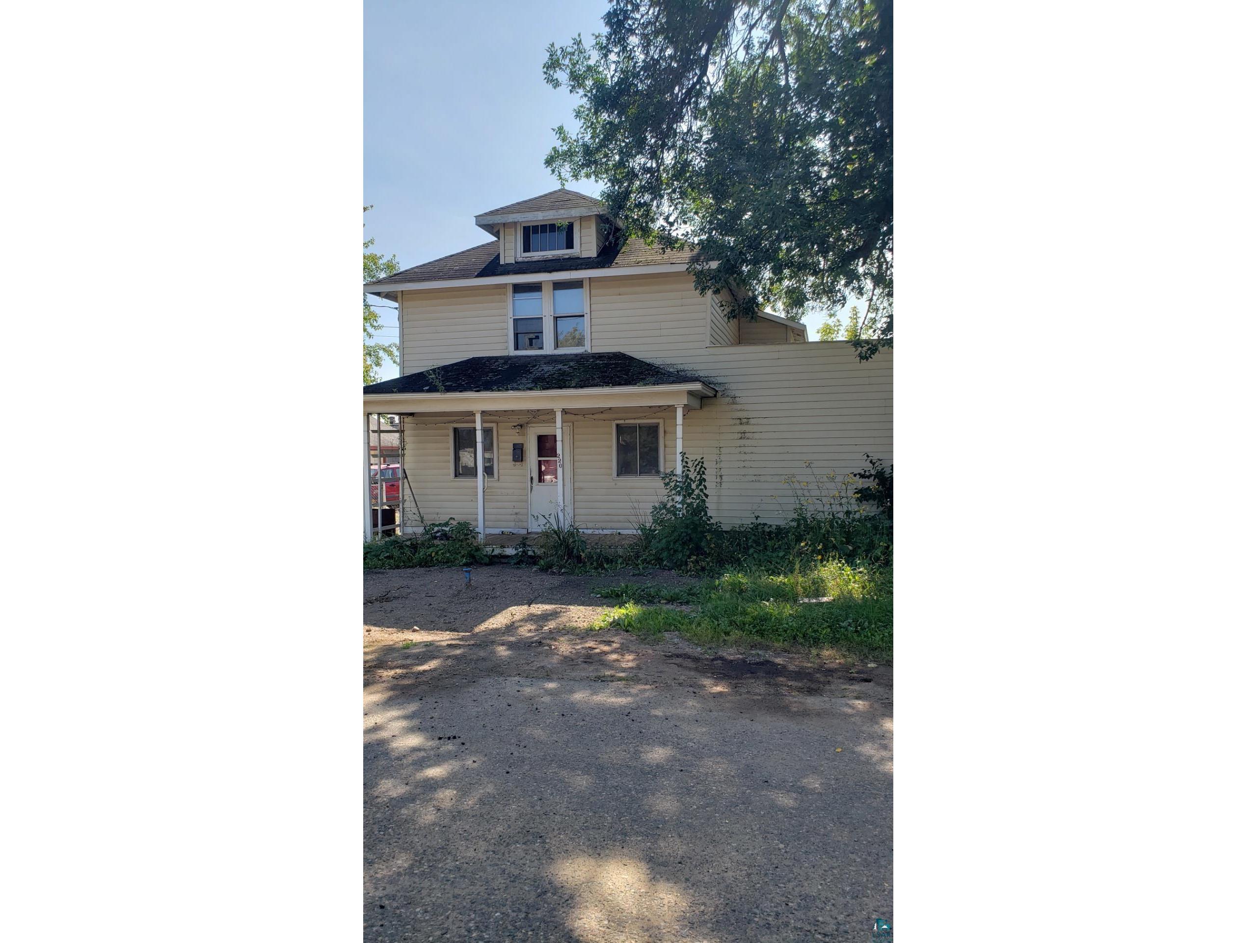 220 E 3rd St Hibbing MN 55746 6116090 image1