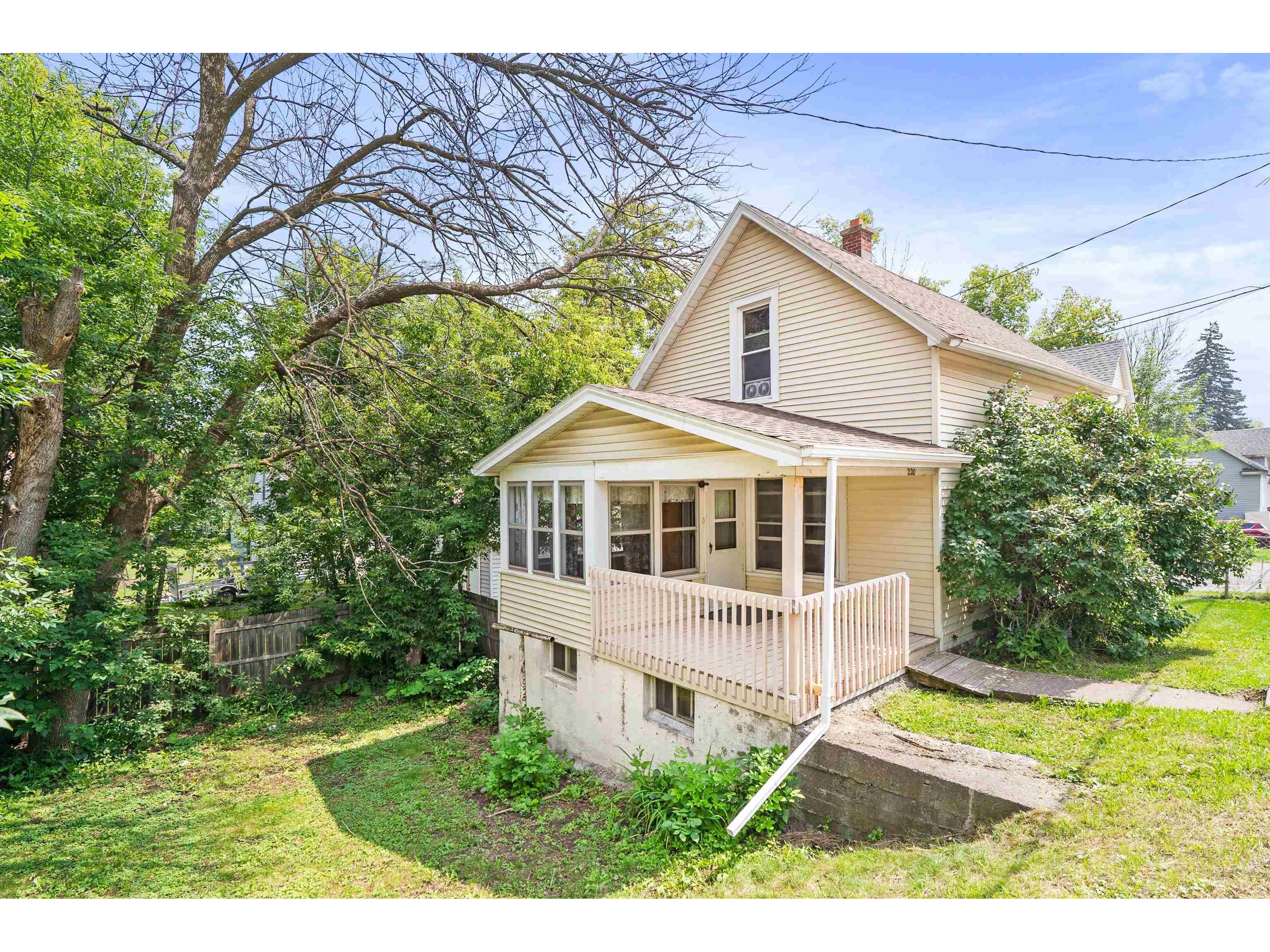 220 N 27th Ave W Duluth MN 55806 6121087 image1