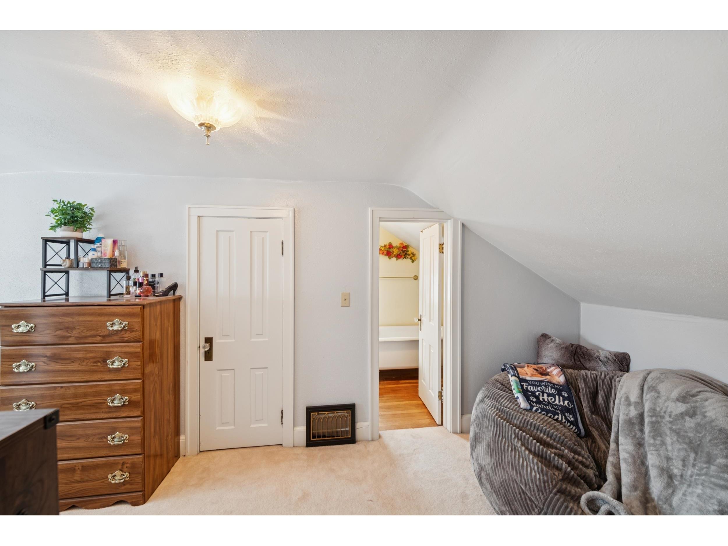 220 W 5th Ave Washburn WI 54891 6123374 image17