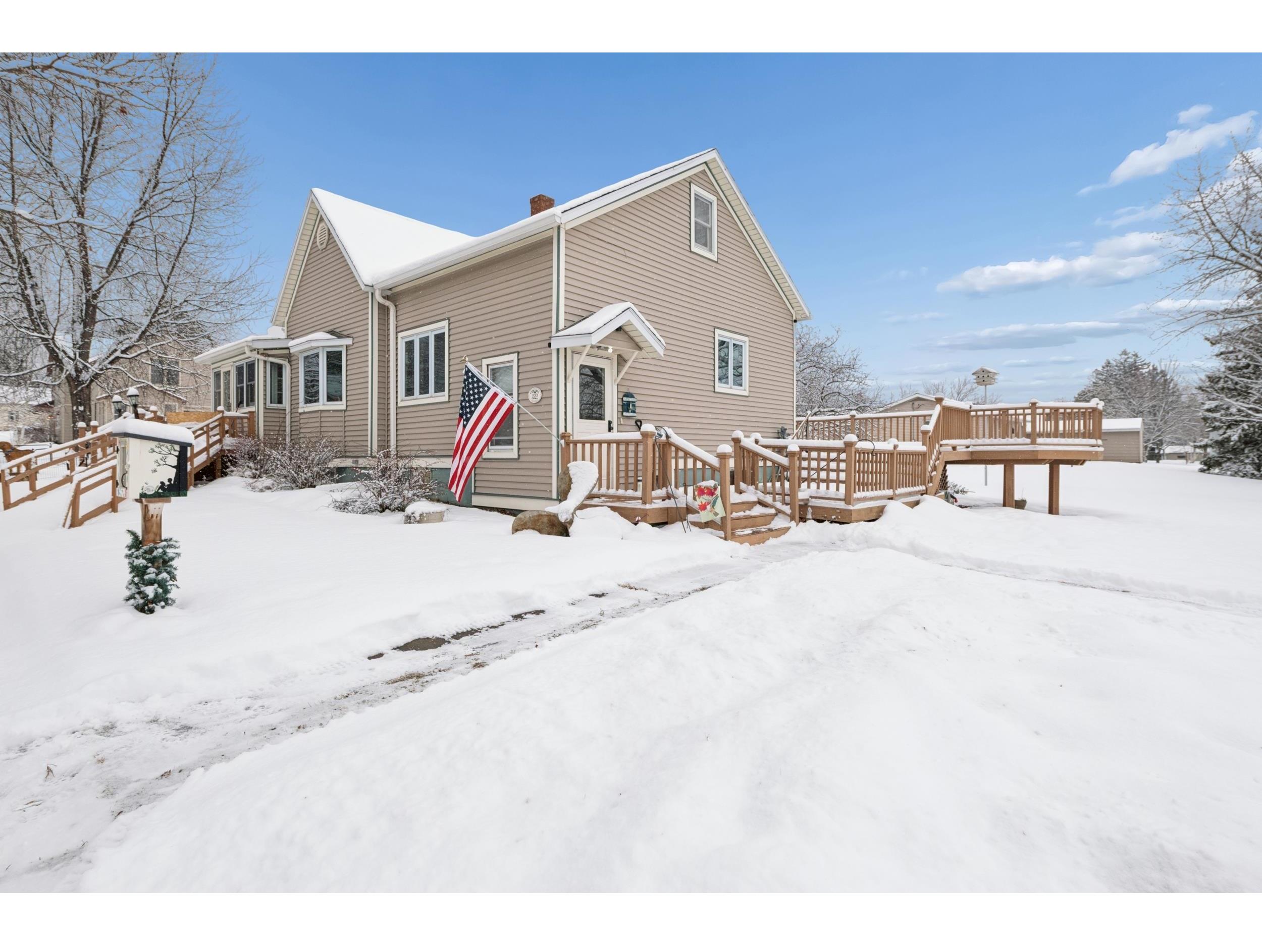 220 W 5th Ave Washburn WI 54891 6123374 image31