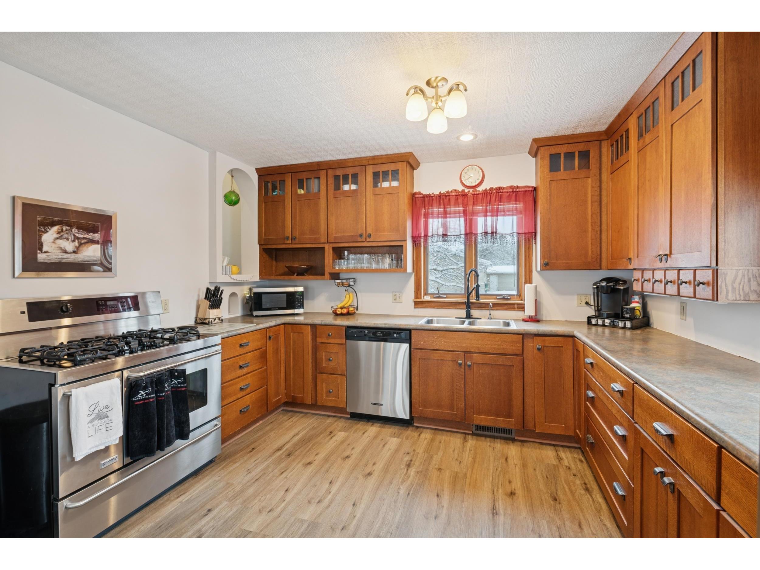 220 W 5th Ave Washburn WI 54891 6123374 image7