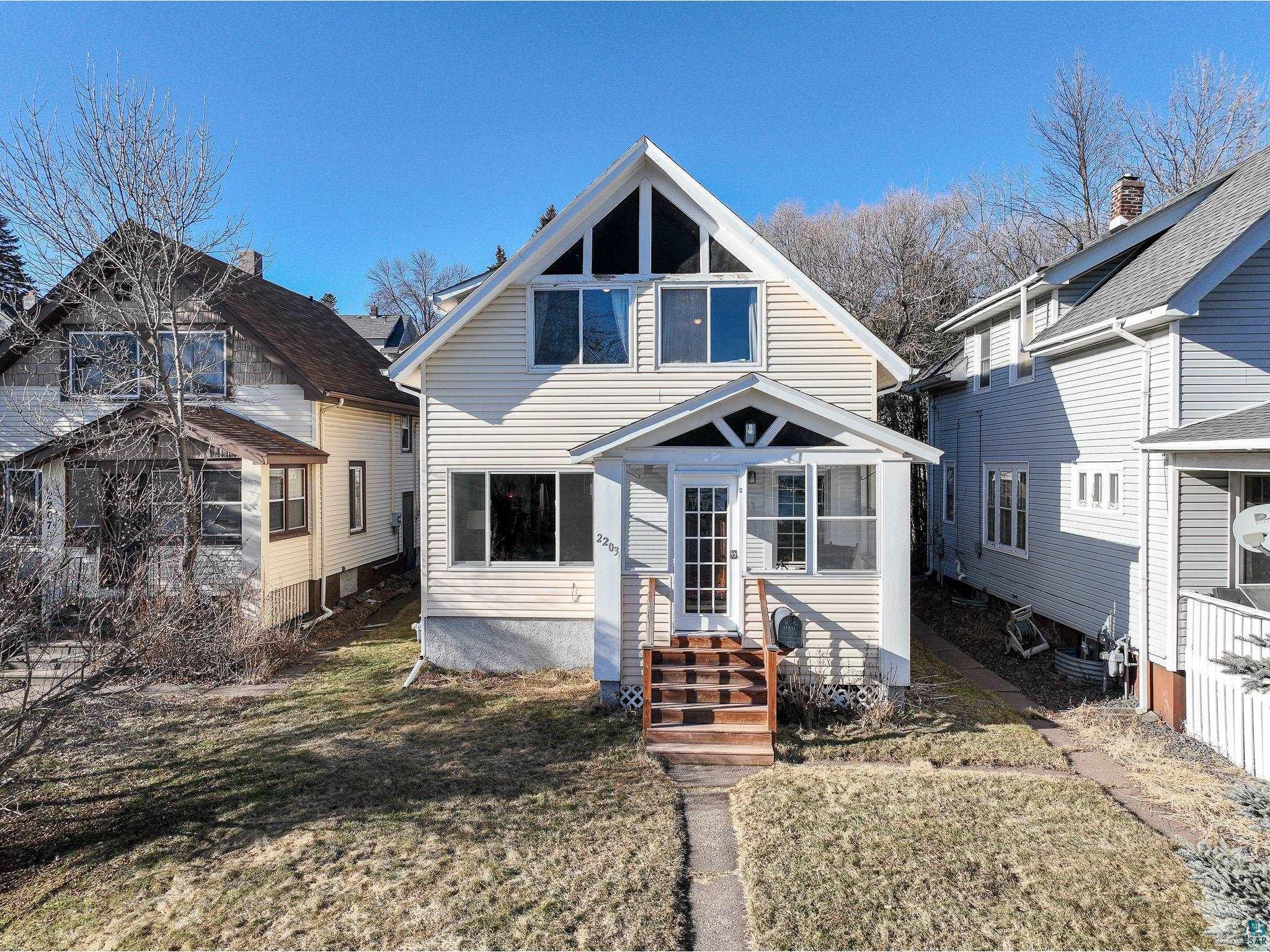 2203 W 11th St Duluth MN 55806 6112356 image1