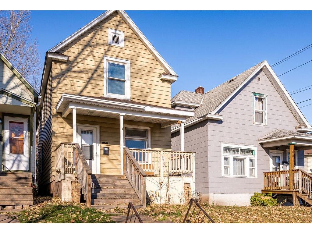 2203 W 2nd St Duluth MN 55806 6123020 image1