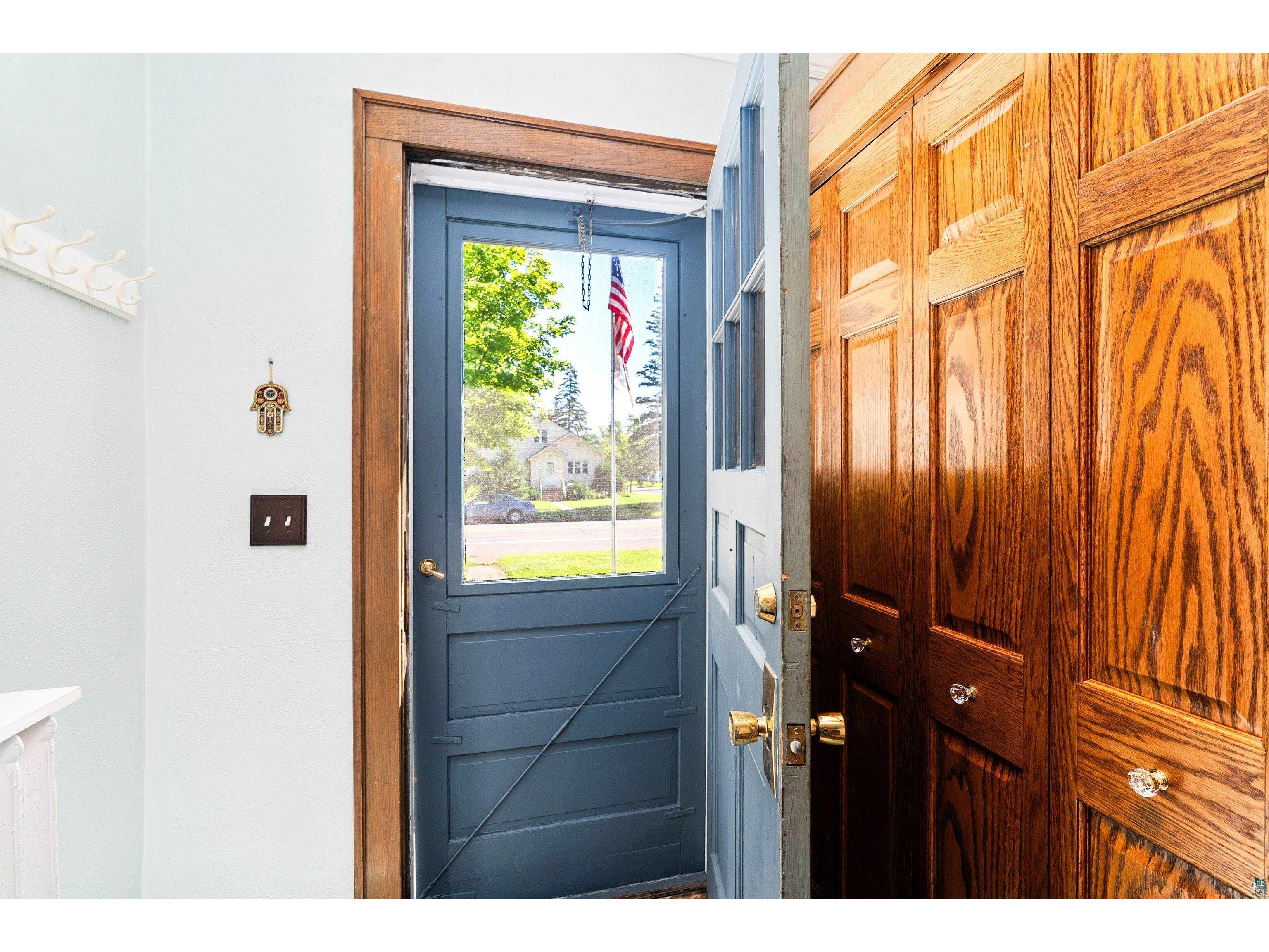 2207 Hammond Ave, Superior, WI, 54880 MLS 6115850 Edina Realty