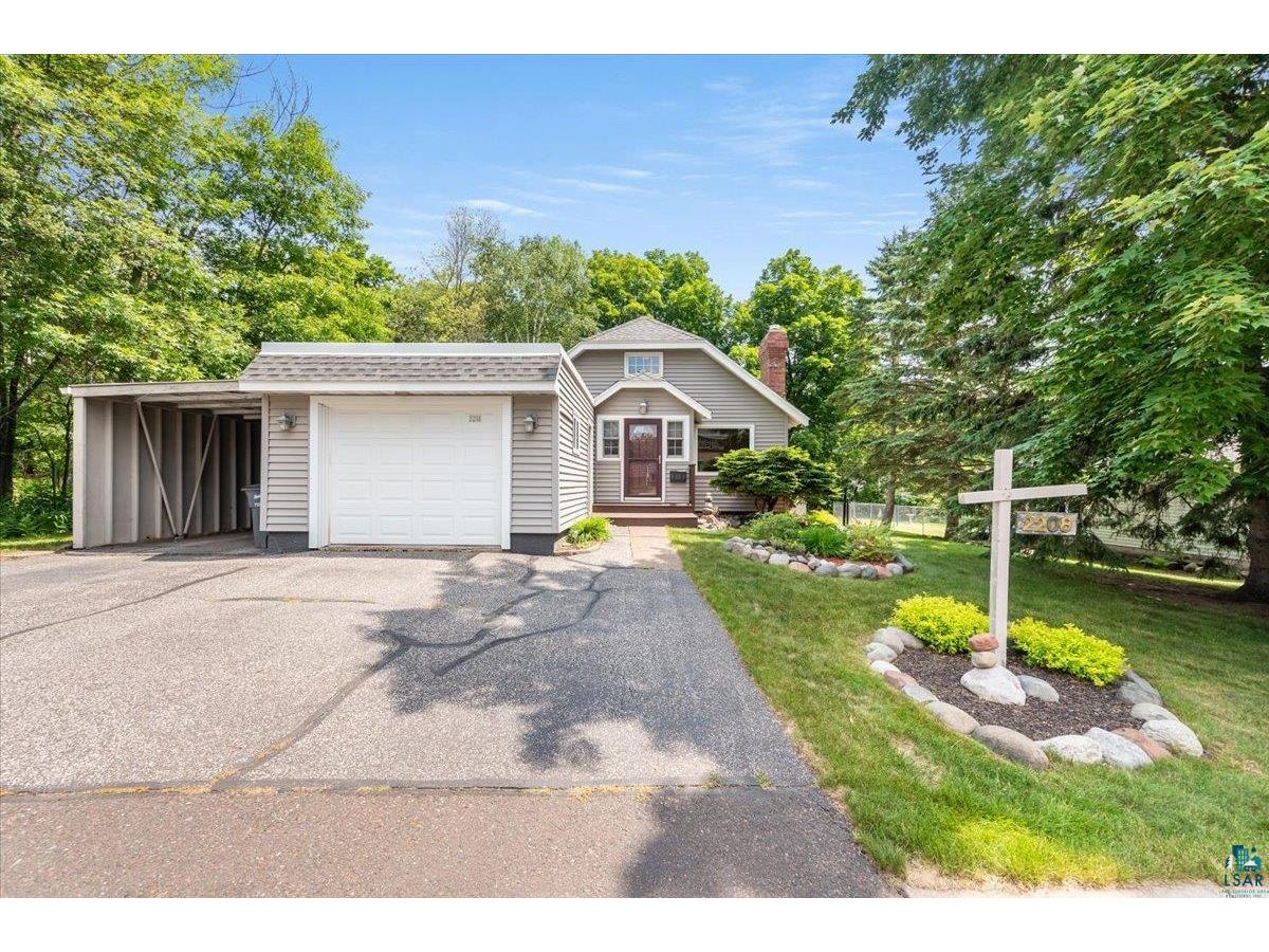 2208 Sussex Ave Duluth MN 55803 6107554 image1