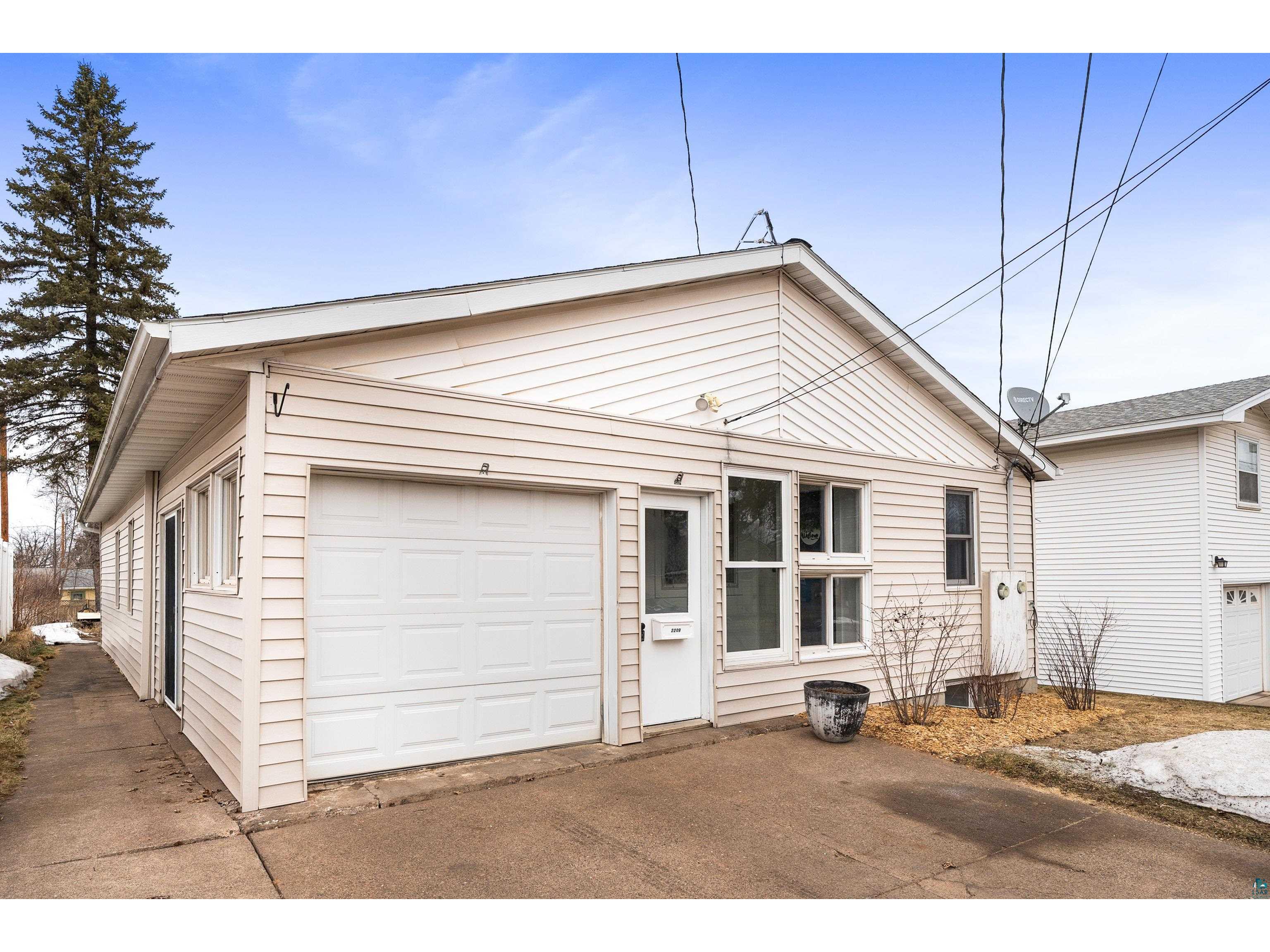 2209 Selmser Ave Cloquet MN 55720 6124294 image1