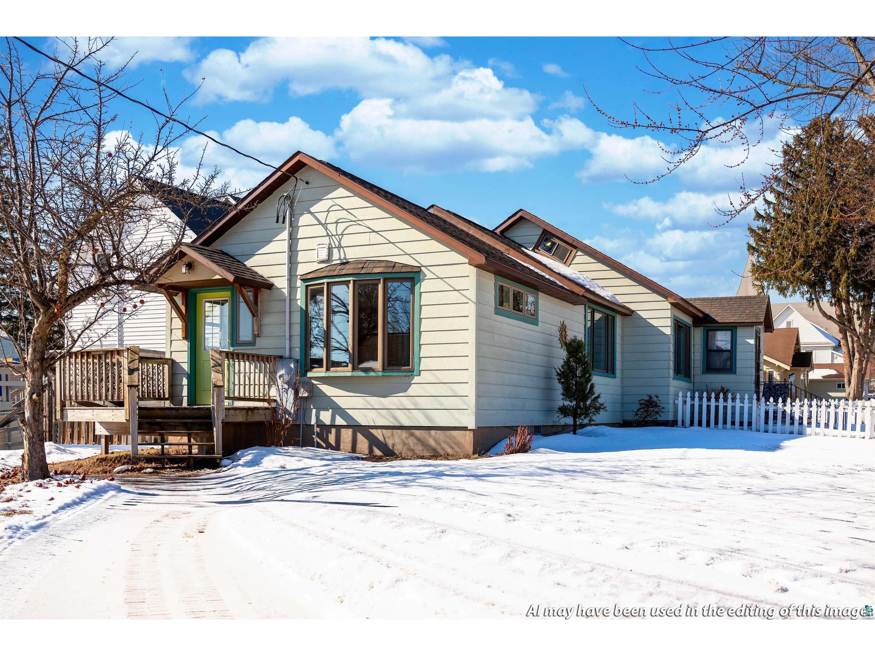 221 N 1st Ave W Washburn WI 54891 6123968 image1