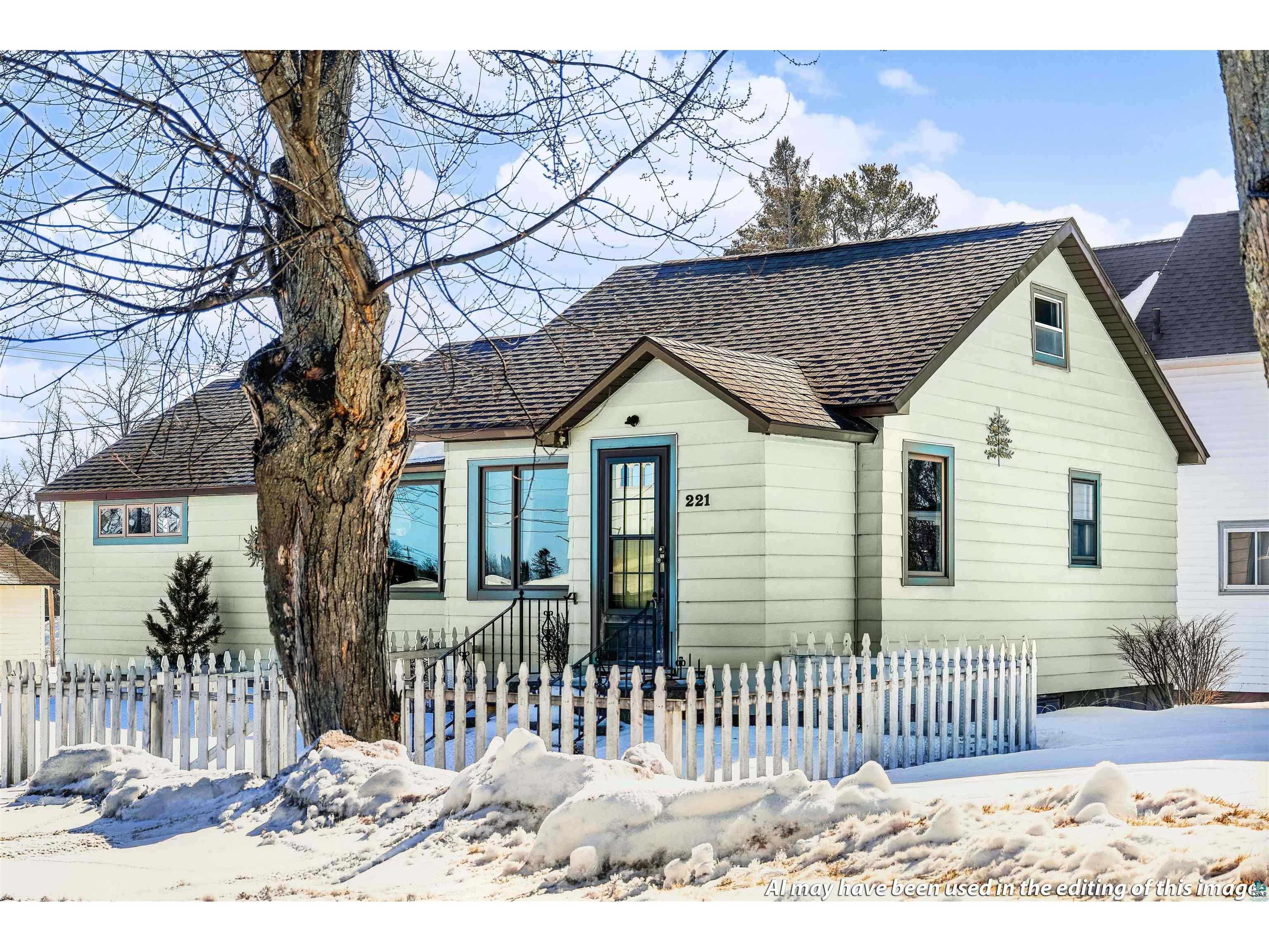 221 N 1st Ave W Washburn WI 54891 6123968 image2