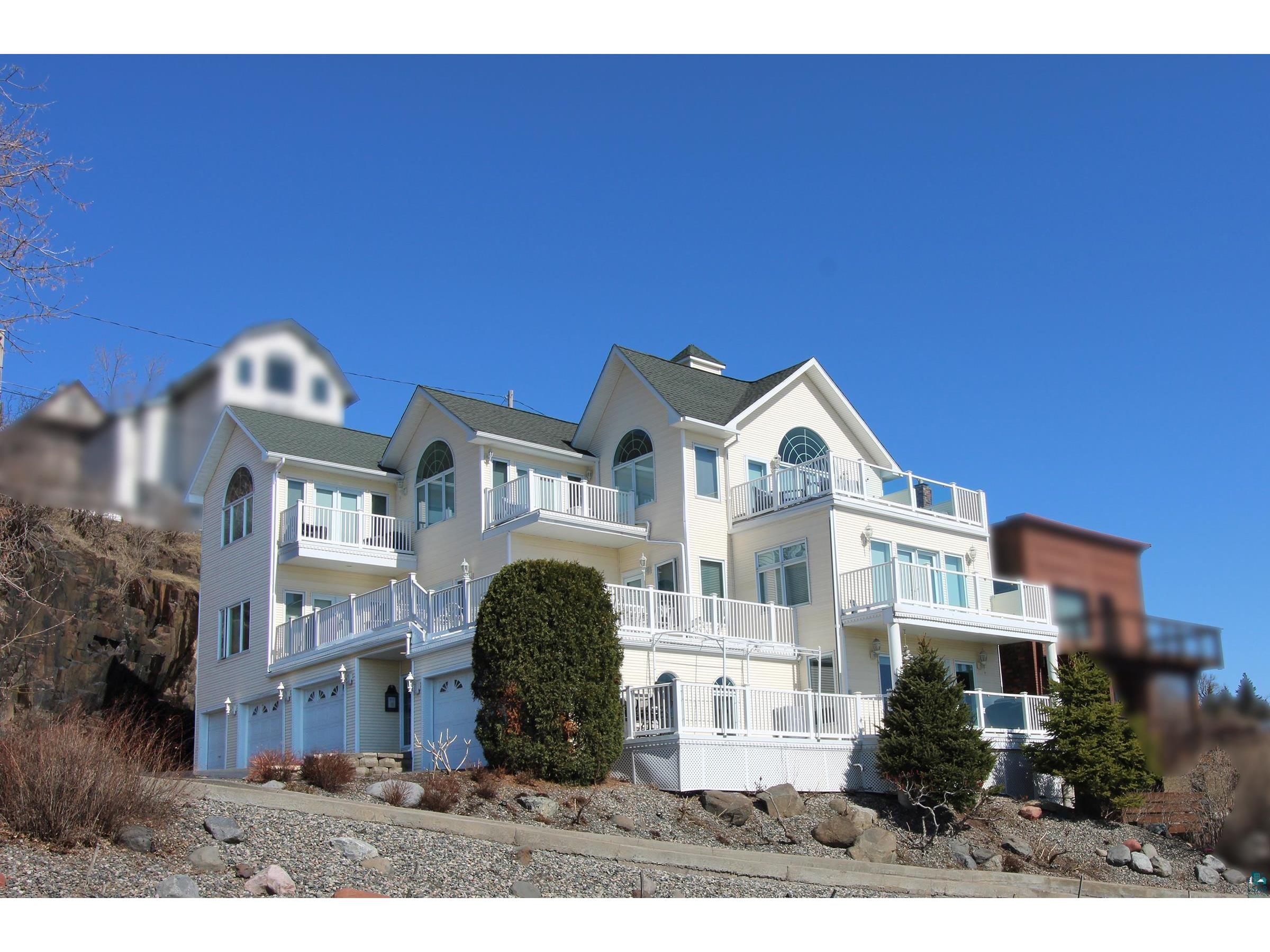 221 W 5th St Duluth MN 55806 6107492 image1