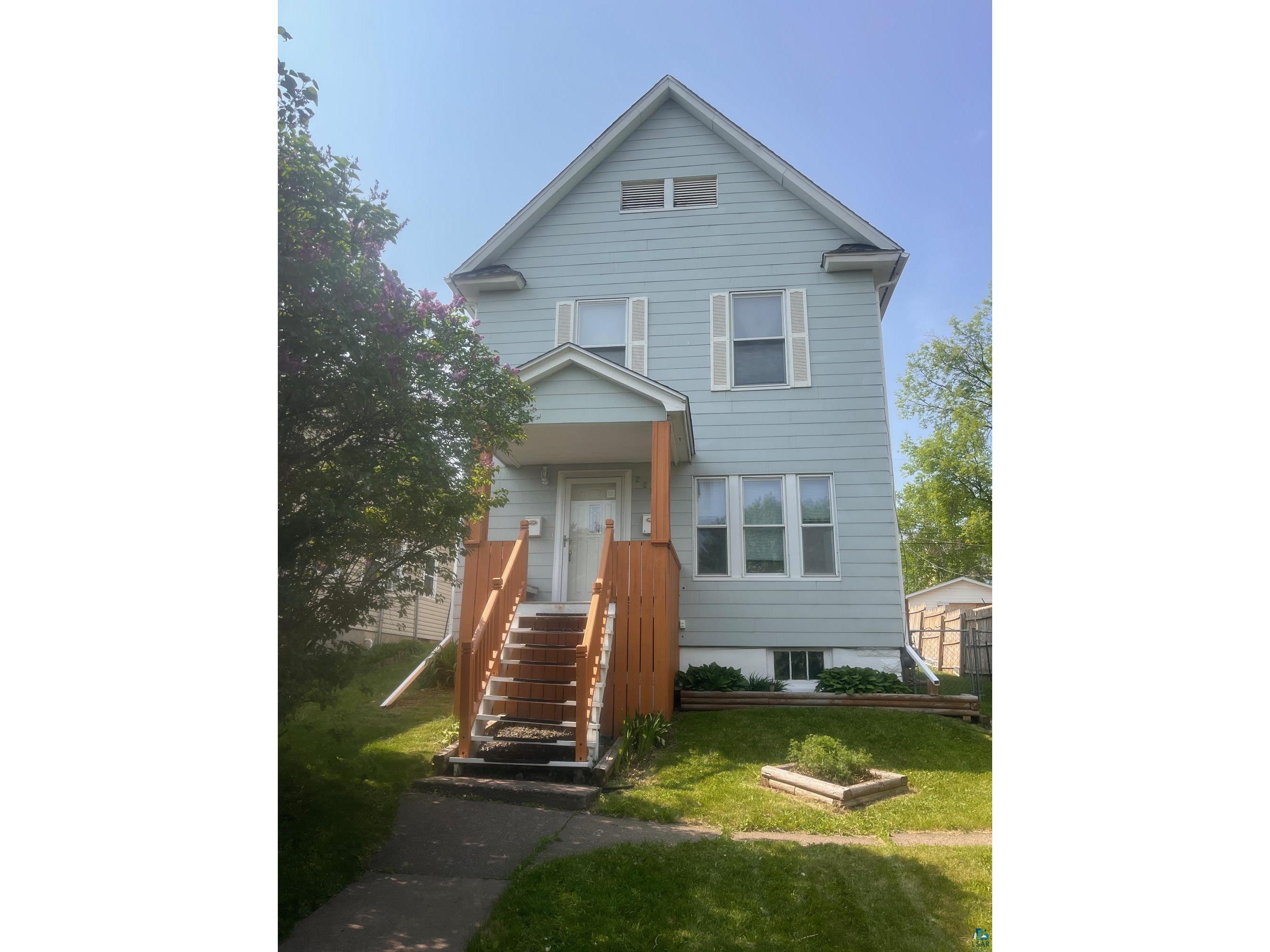 2213 W 10th St Duluth MN 55806 6119782 image1
