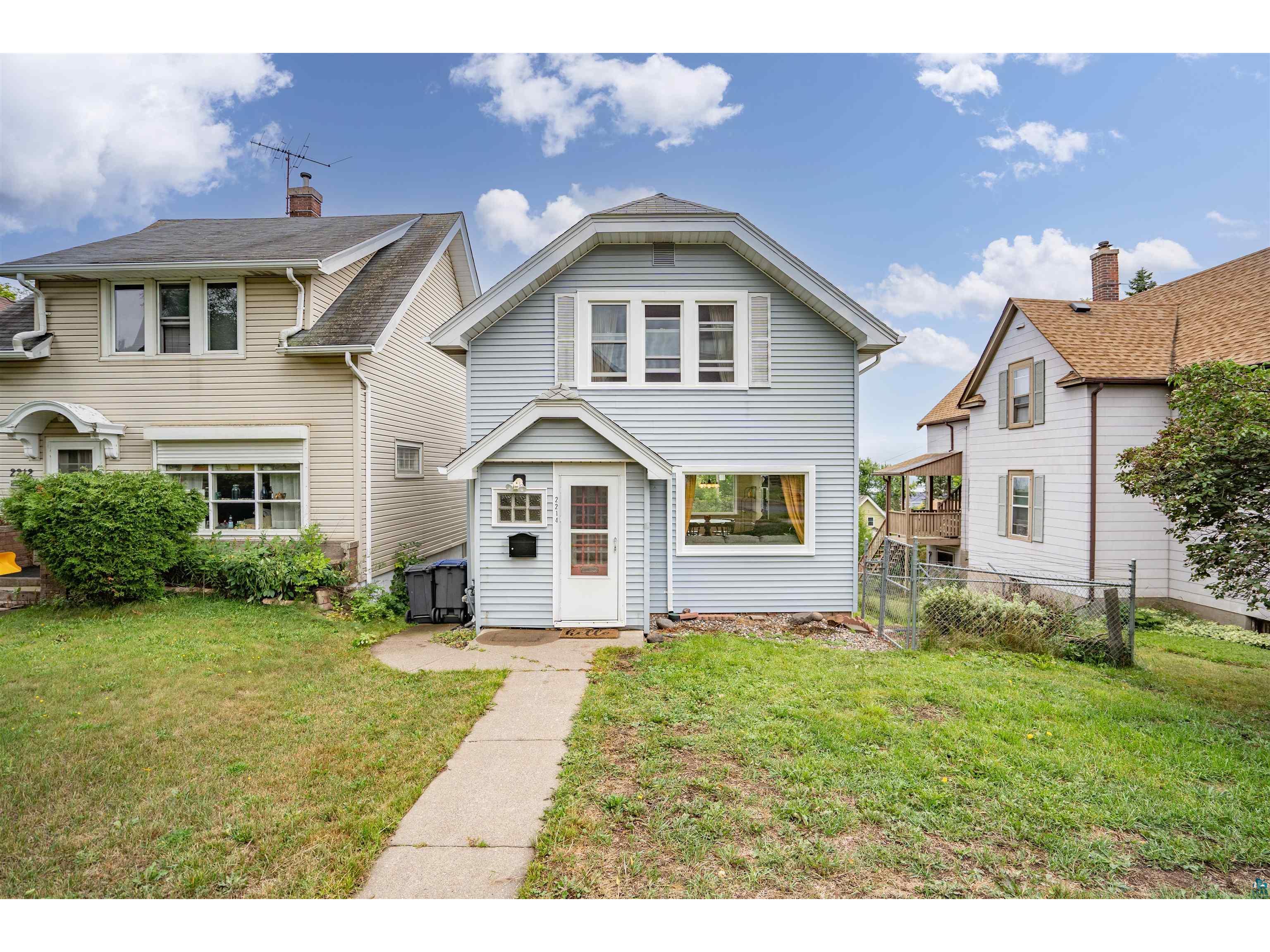 2214 W 12th St Duluth MN 55806 6110323 image1
