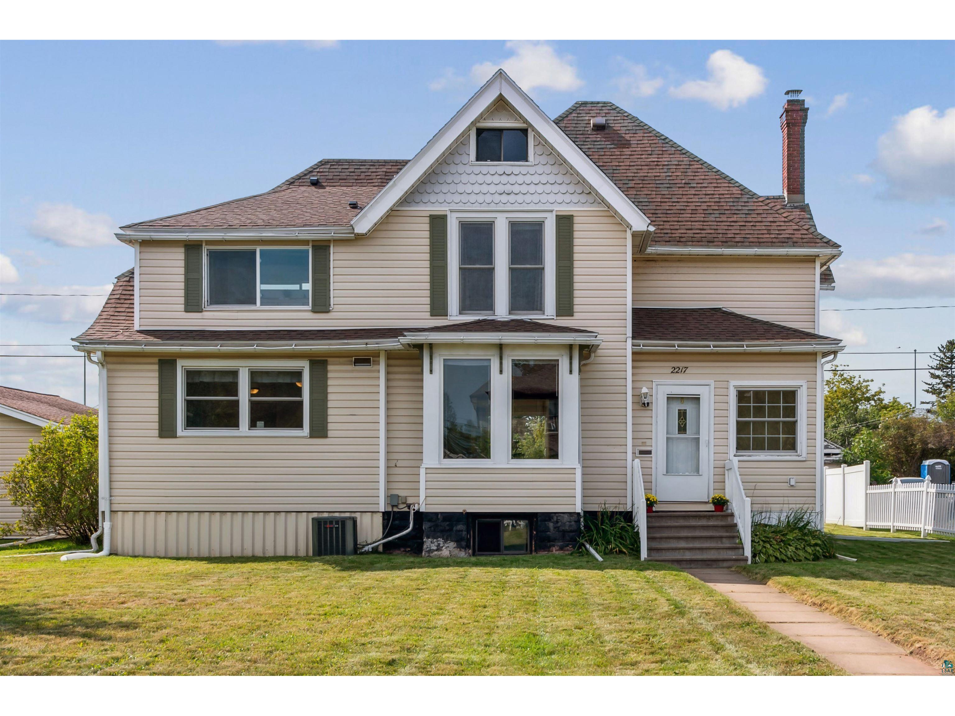 2217 Ogden Ave Superior WI 54880 6115907 image1