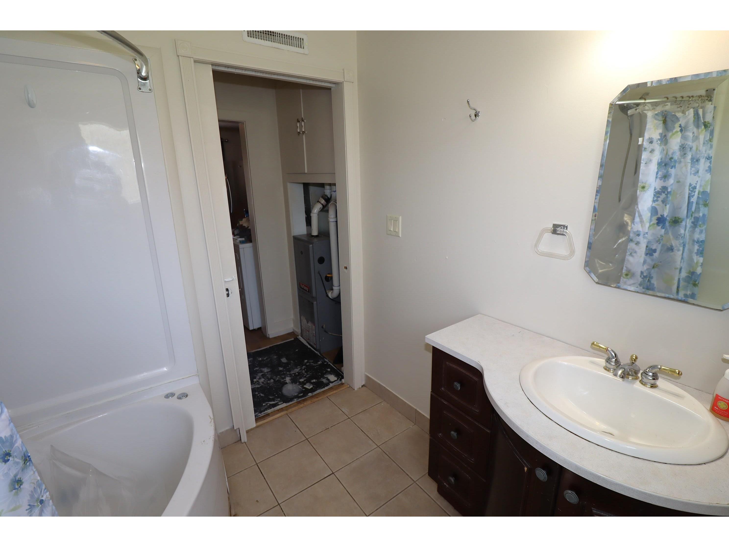 22195 Hwy 63 Grand View WI 54839 6123357 image25