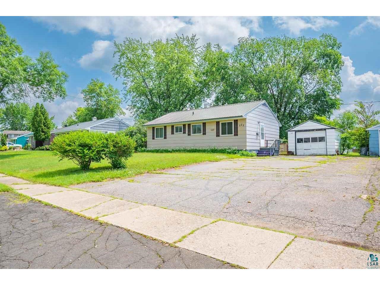 222 Brandon Rd, Hoyt Lakes, MN 55750 MLS 6109204 Edina Realty