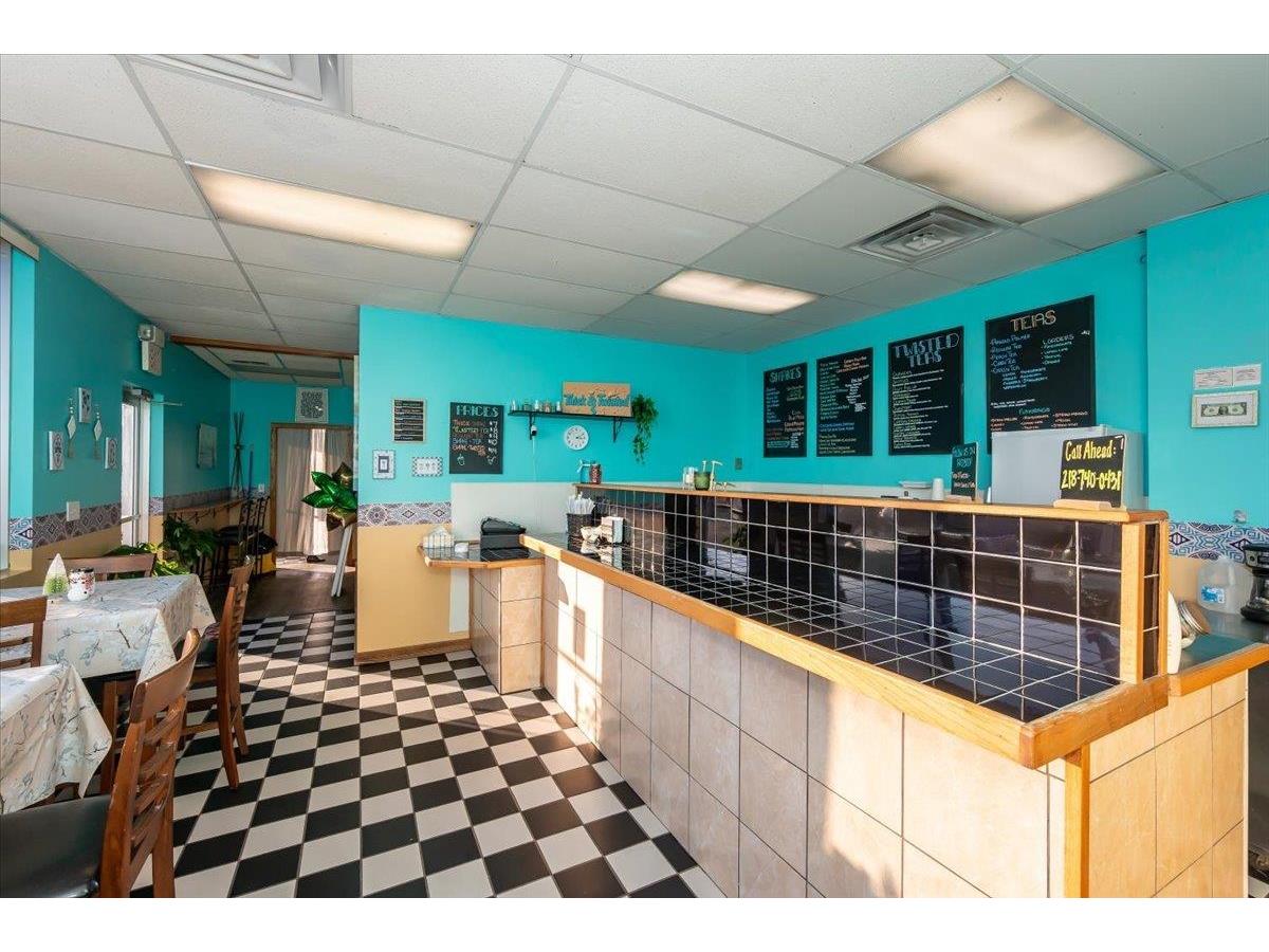 222 N Central Ave Duluth MN 55807 6123029 image11