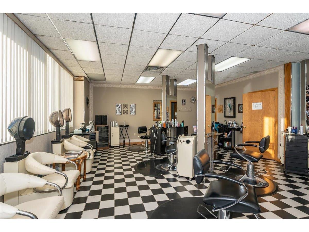 222 N Central Ave Duluth MN 55807 6123029 image8