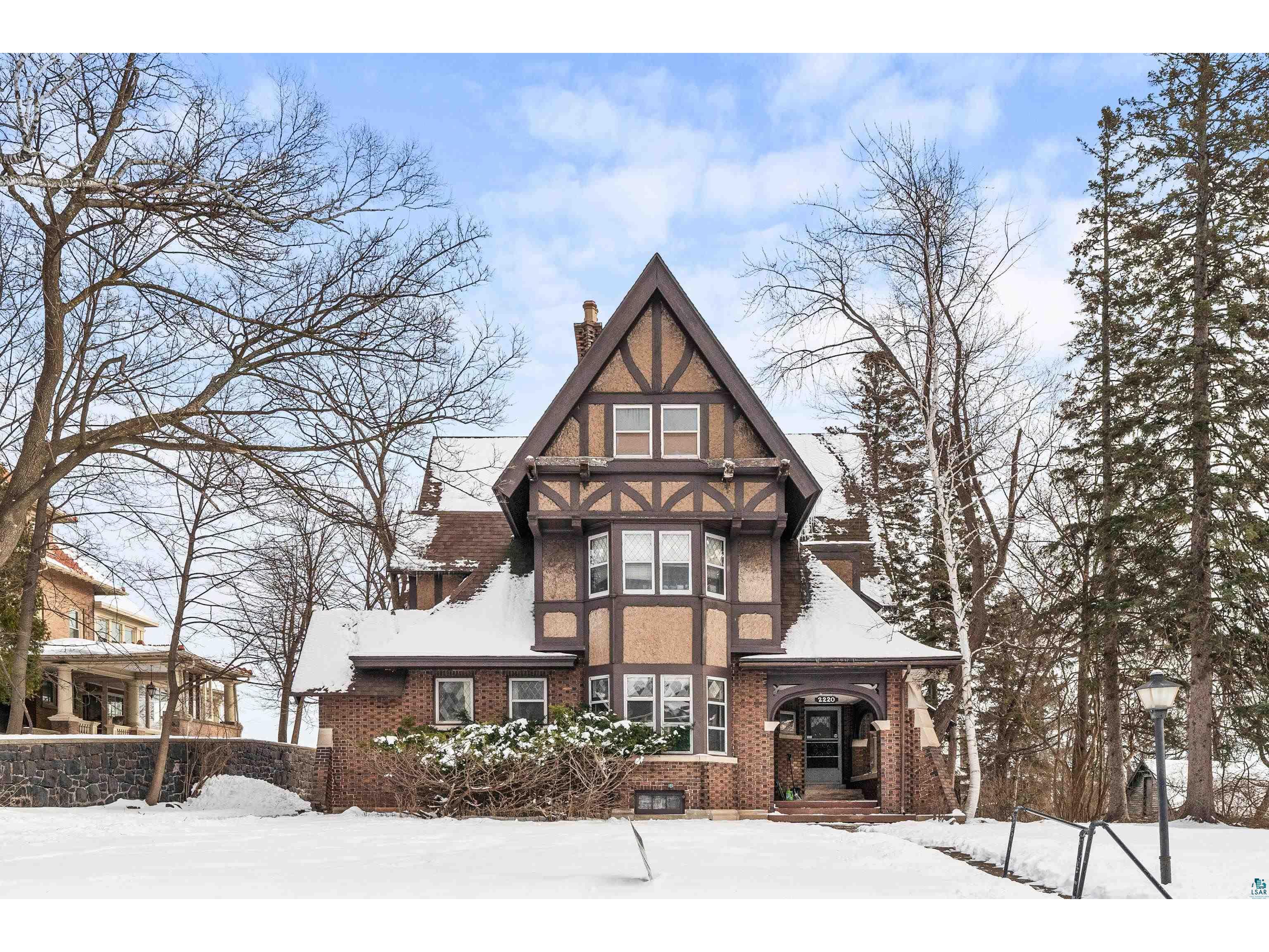 2220 E Superior St Duluth MN 55812 6117756 image1