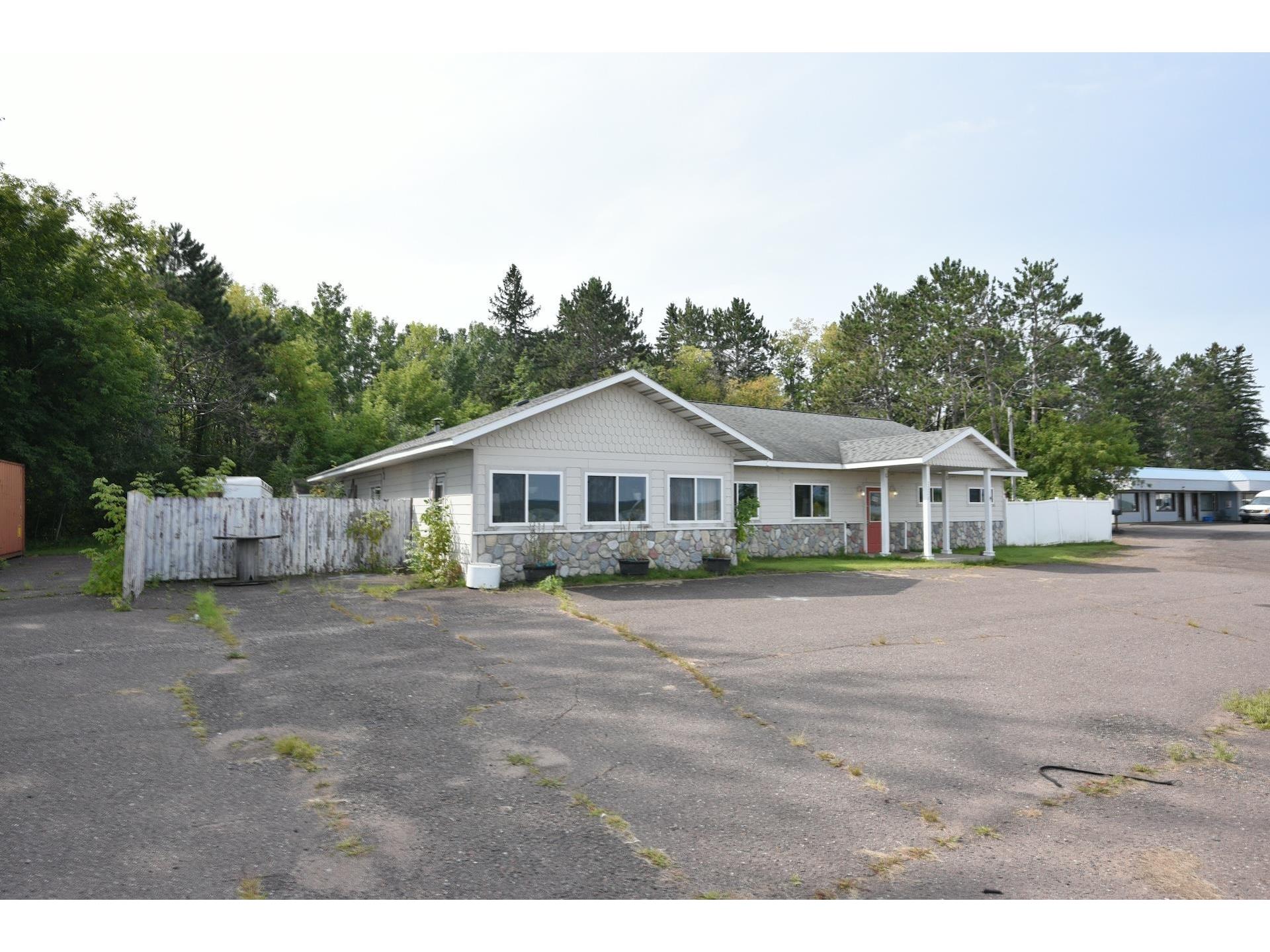 2220 Lake Shore Dr W Ashland WI 54806 6121789 image3