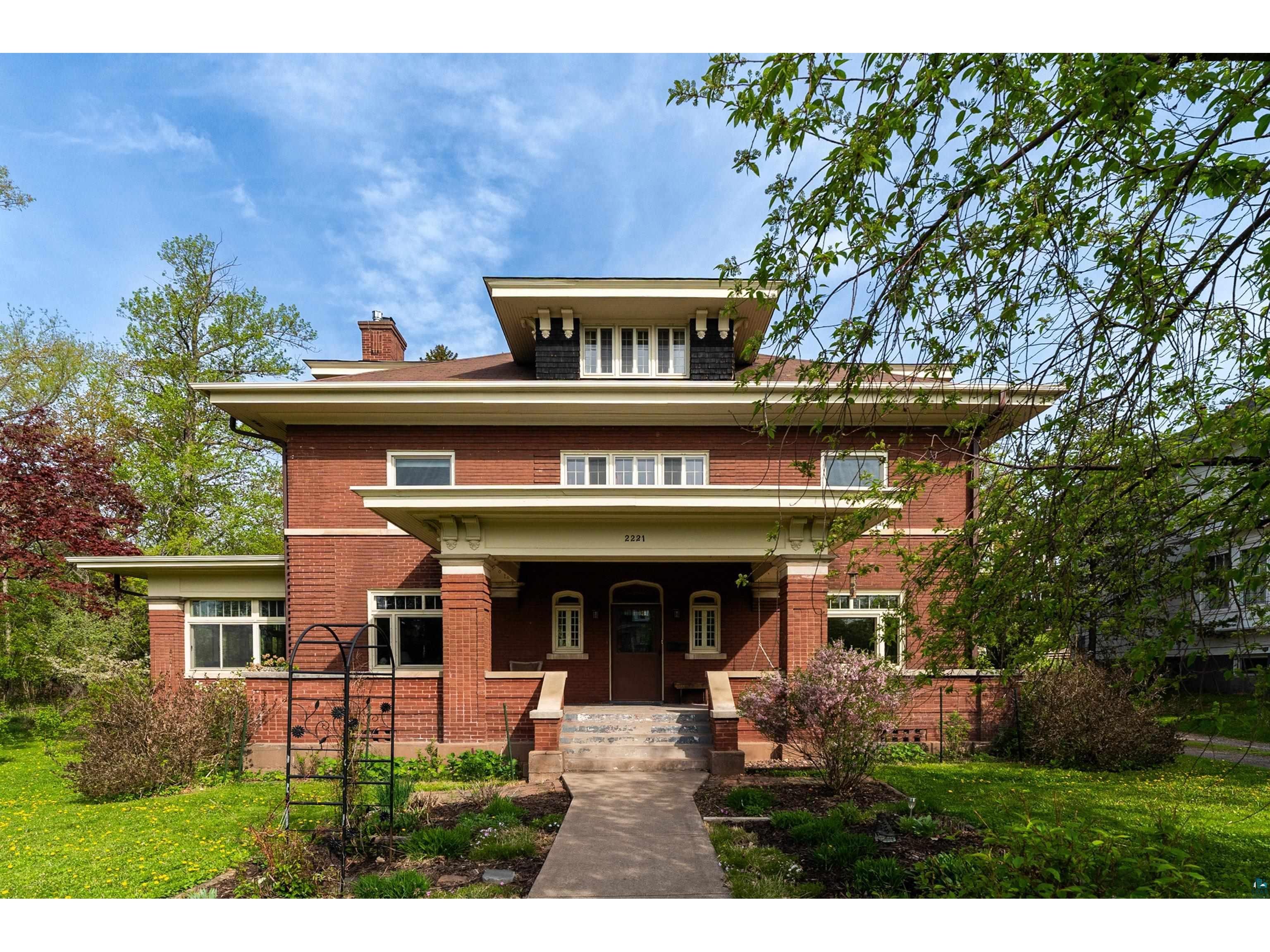 2221 E 4th St Duluth MN 55812 6125693 image1