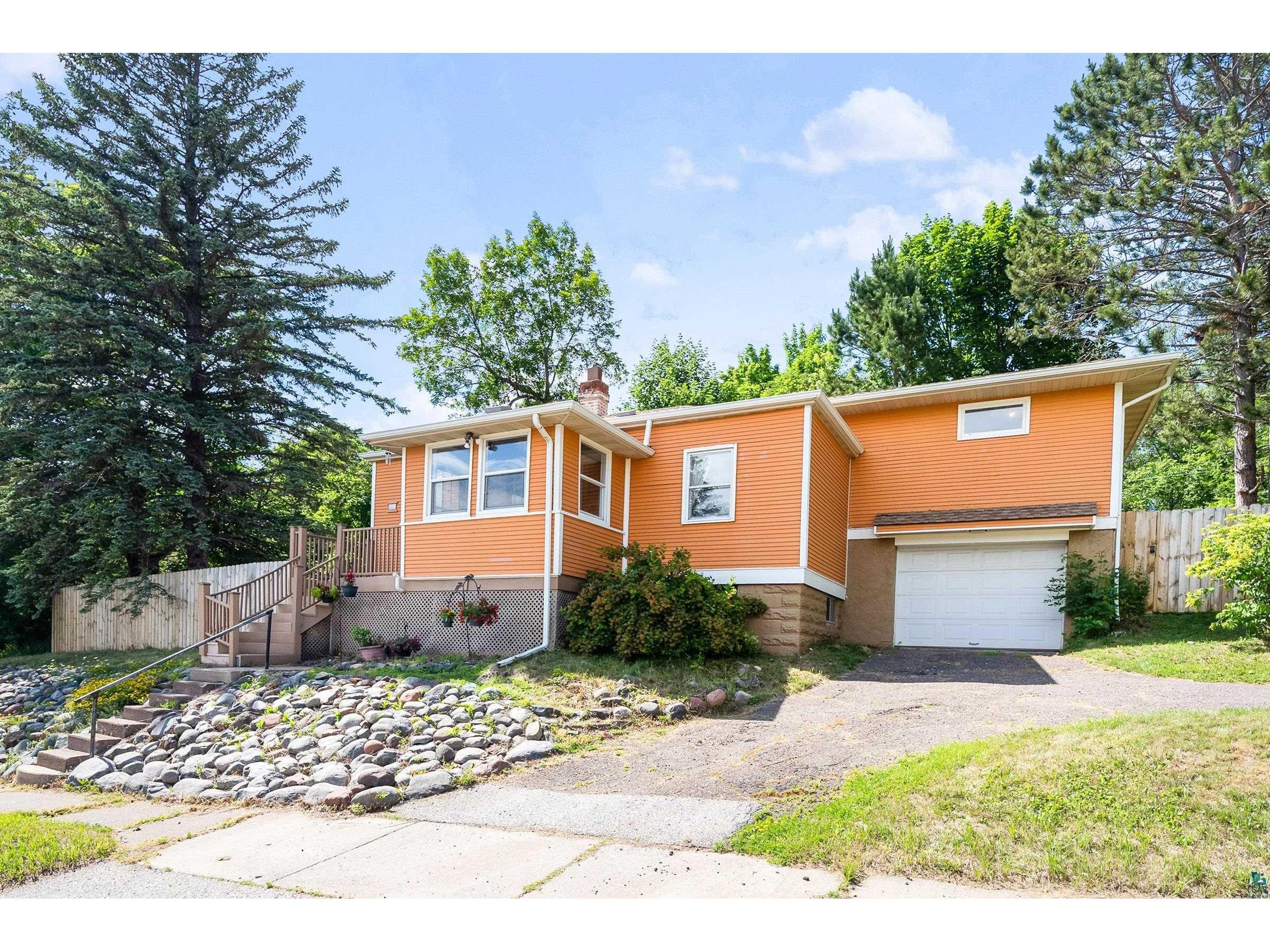 2223 W 13th St Duluth MN 55806 6109264 image1