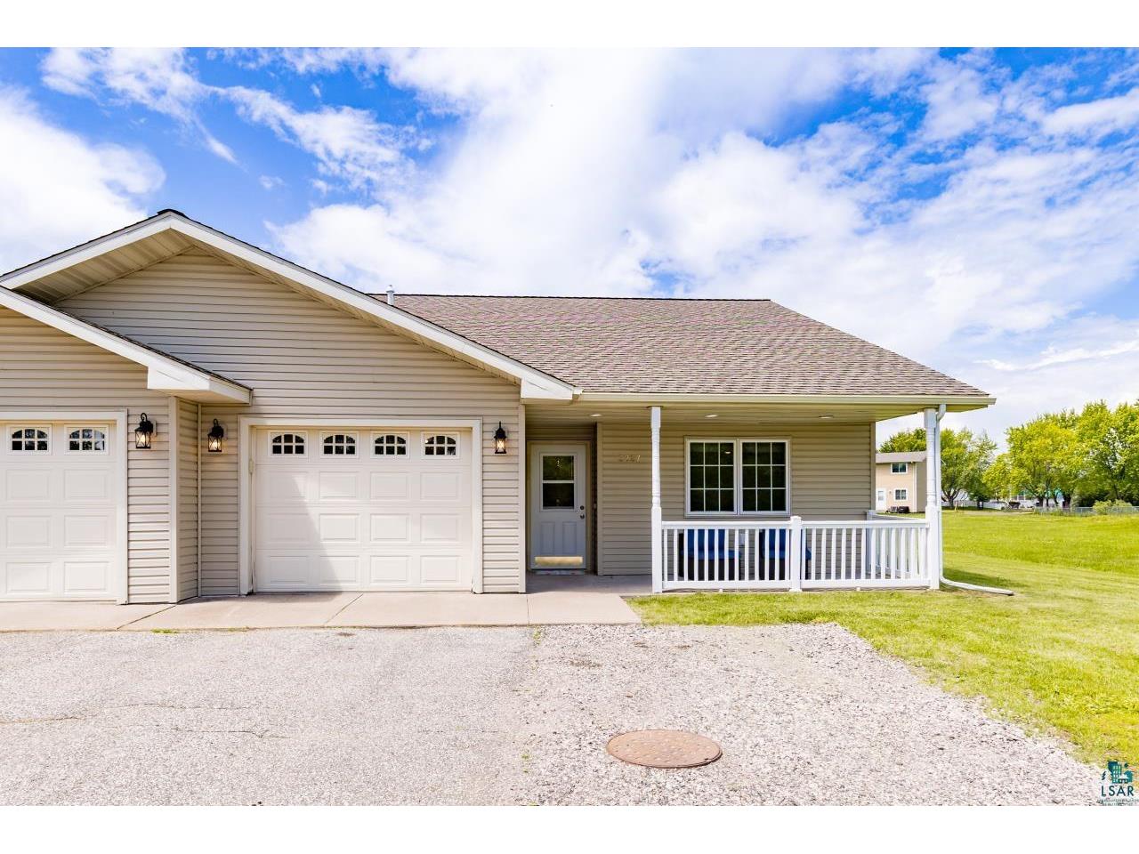 2227 Bardon Ave Superior WI 54880 6126369 image1