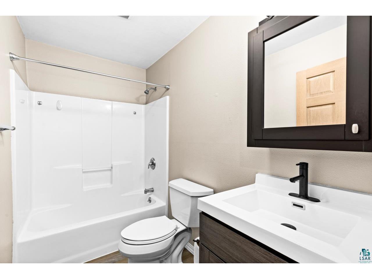 2227 Bardon Ave Superior WI 54880 6126369 image22
