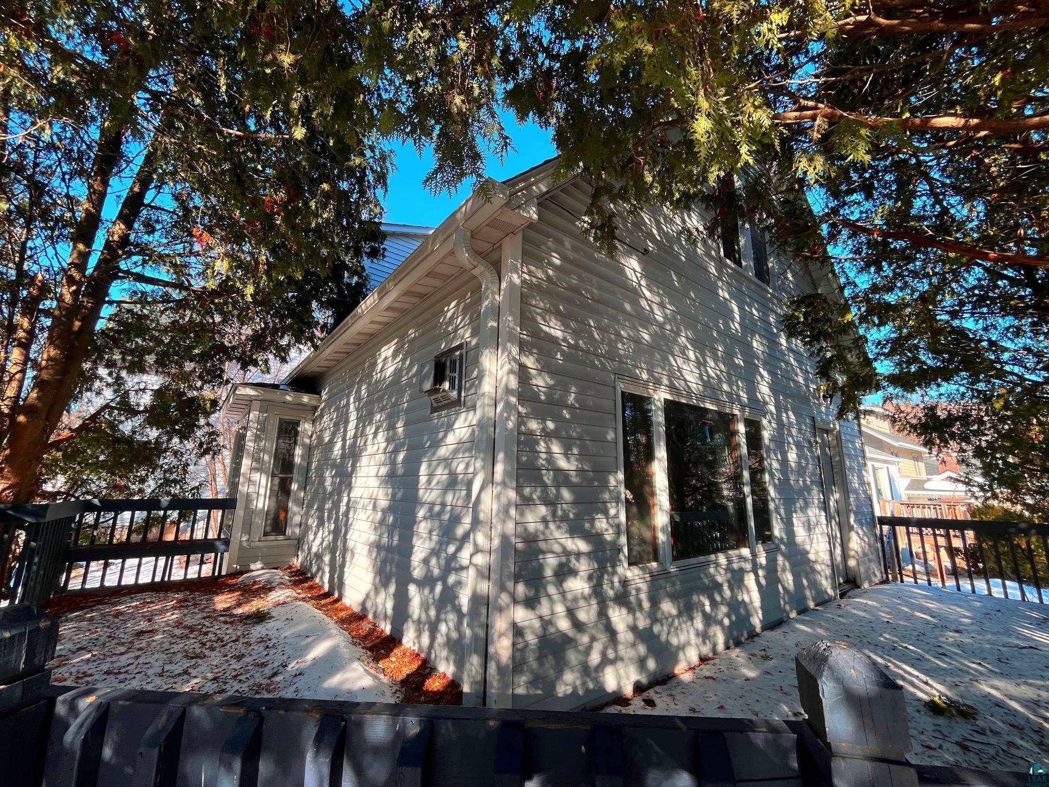 2229 W 7th St Duluth MN 55806 6123406 image1