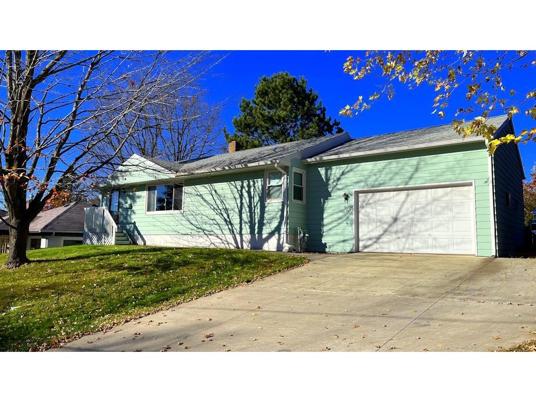 223 Mygatt Ave Duluth MN 55803 6122744 image1