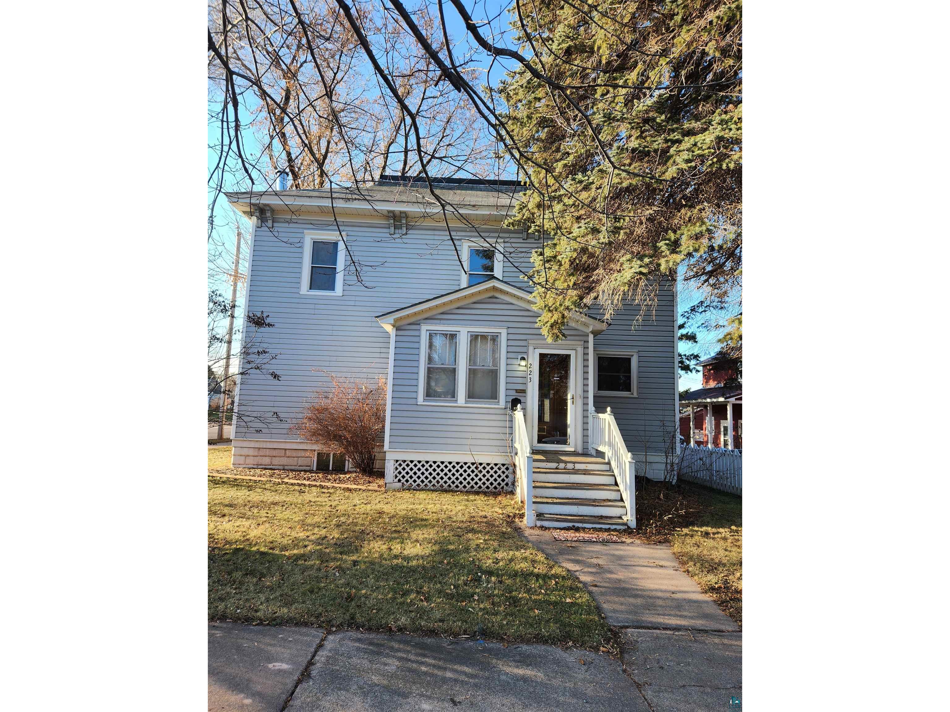 223 W 11th Ave Ashland WI 54806 6111795 image1