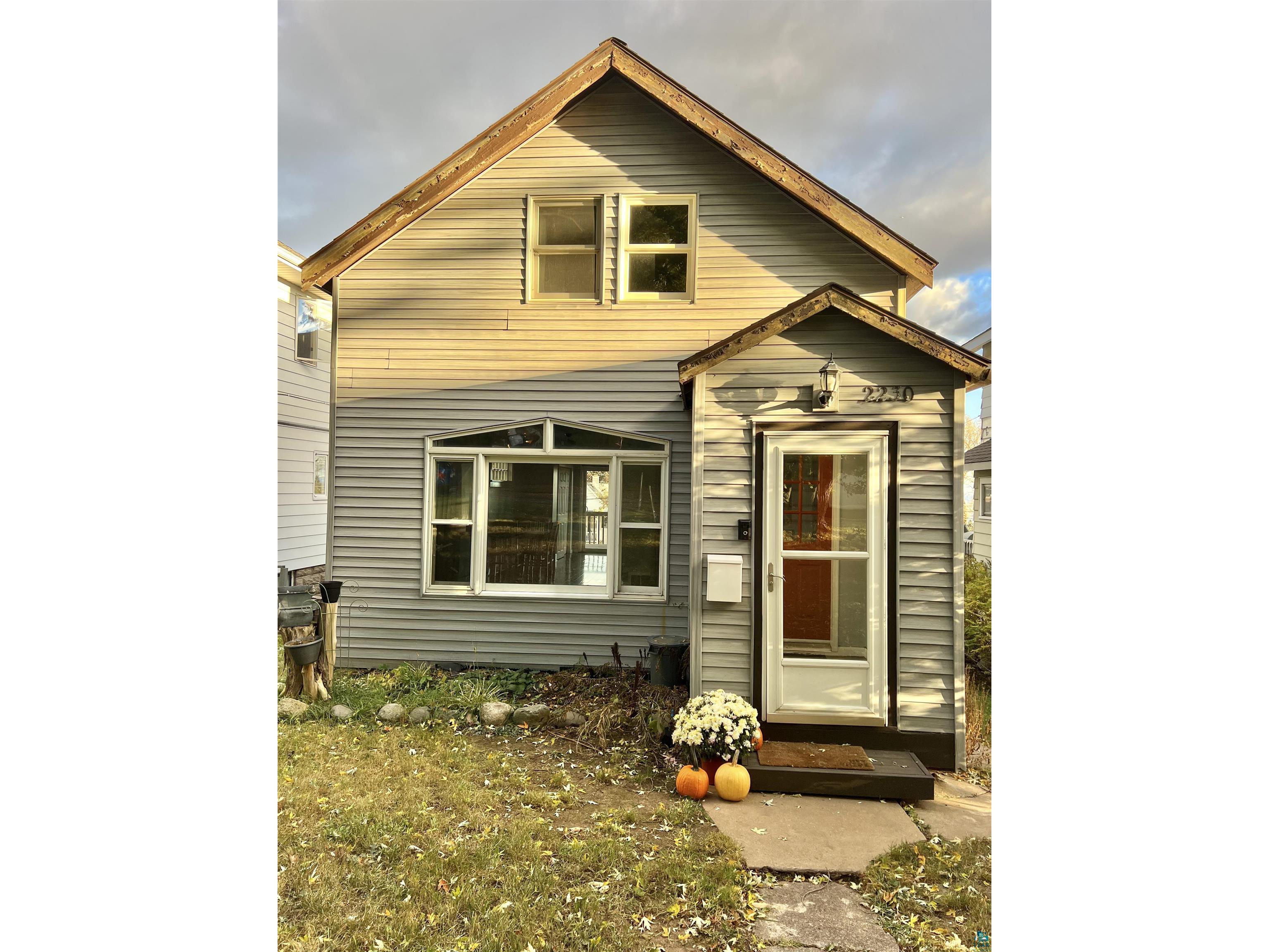 2230 W 11th St Duluth MN 55806 6116550 image1