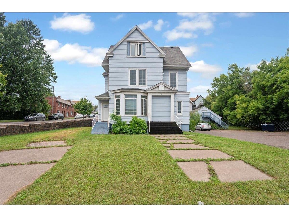 2231 W 3rd St Duluth MN 55806 6121399 image1