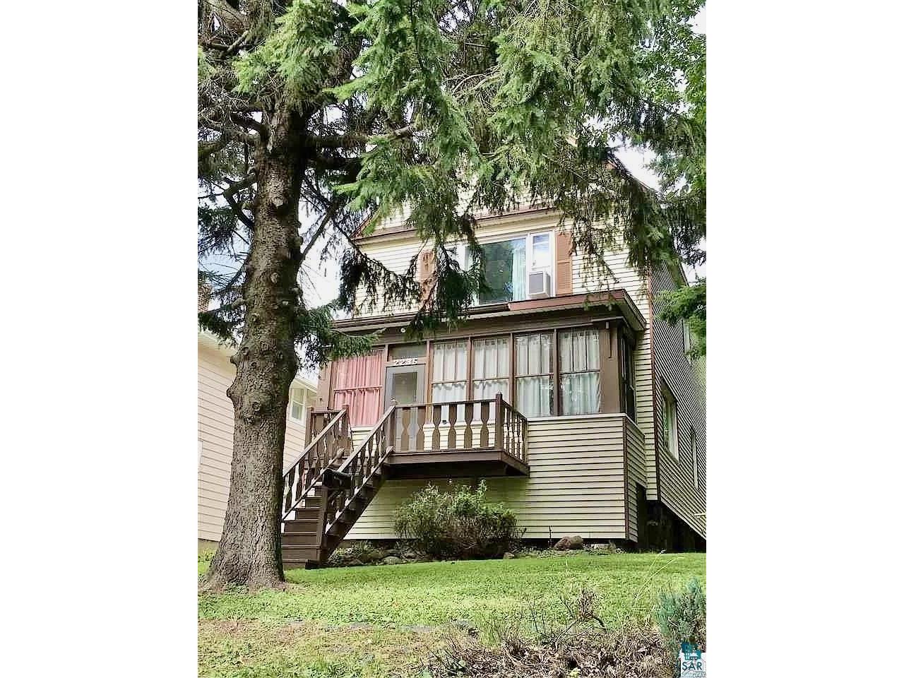 2235 W 11th St Duluth MN 55806 6112795 image1